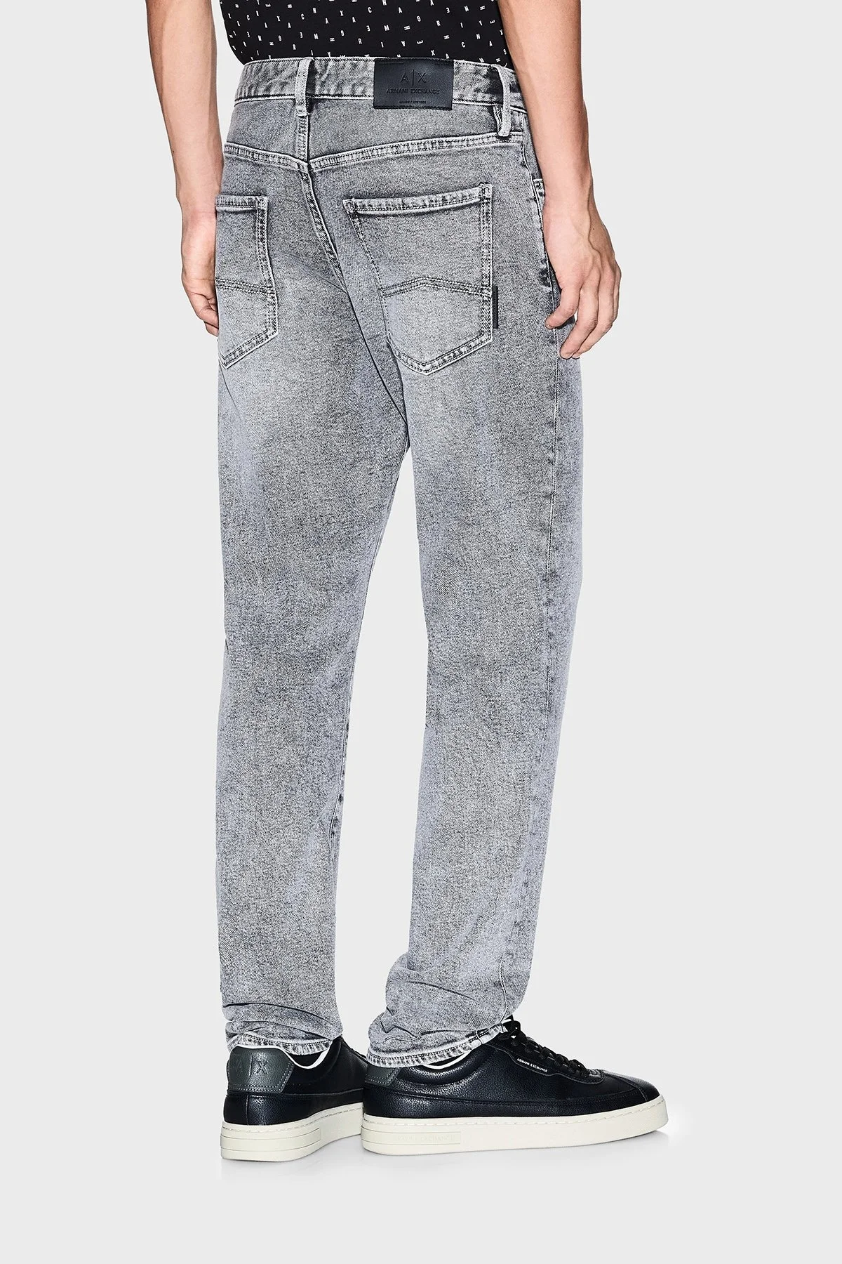 Armani Exchange Streç Pamuklu Slim Fit Düşük Bel Dar Paça Jeans Erkek Kot Pantolon XM000070 AF18823 M8088 GRİ - 3