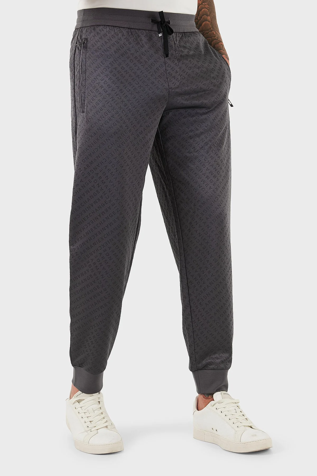 Armani Exchange Tamamen Jakarlı Relaxed Fit Lastikli Paça Jogger Erkek Pantolon XM001356 AF16259 F8039 GRİ - 7