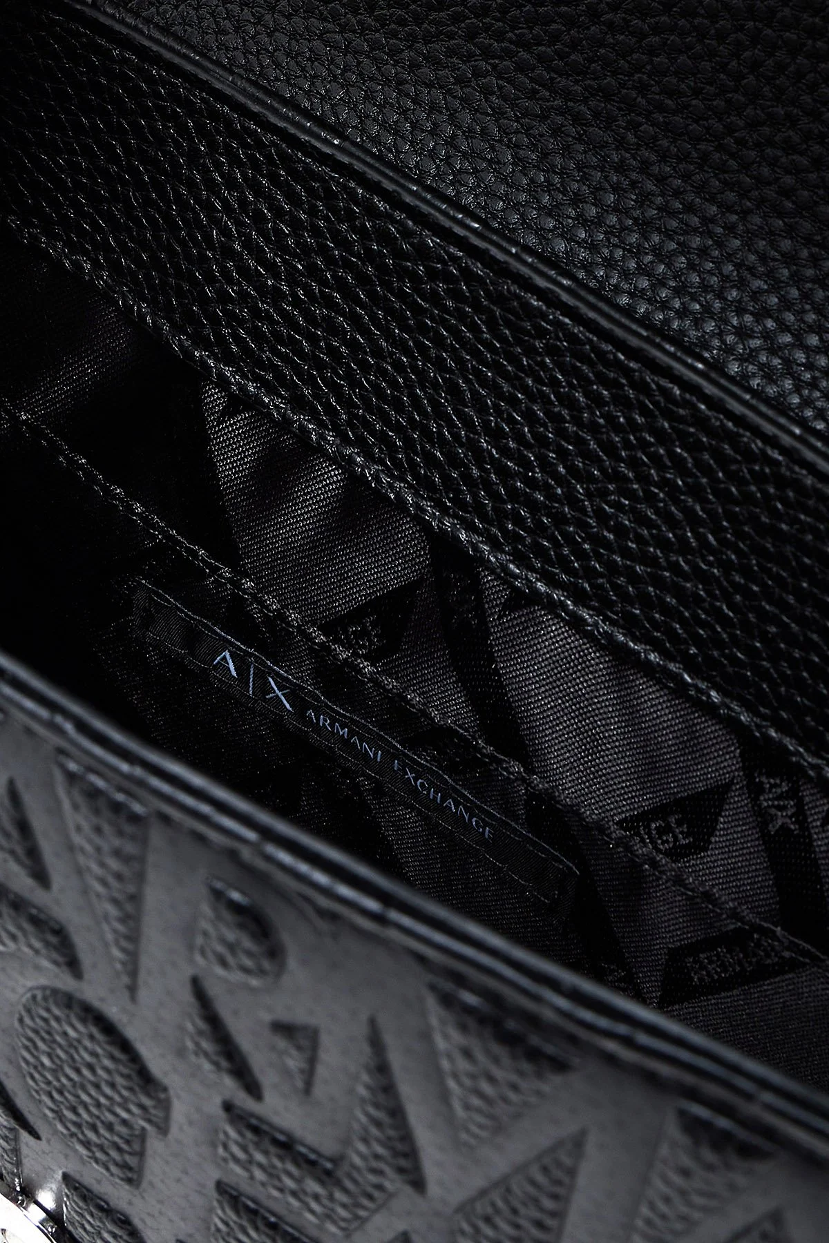 Armani Exchange Tamamı Logolu Ayarlanabilir Askılı Bayan Çanta XW001577 AF15774 UC001 SİYAH - 6