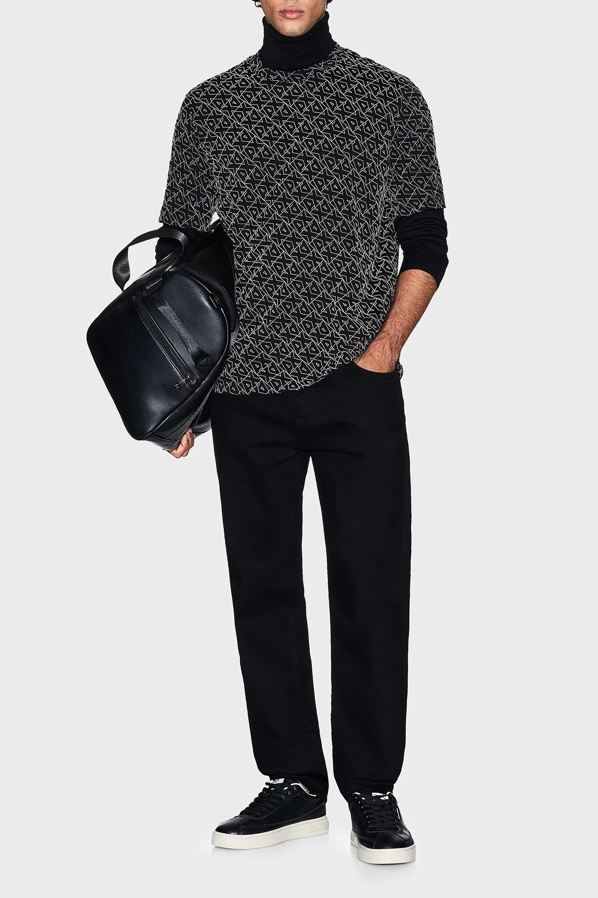 Armani Exchange Tamamı Logolu Pamuklu Regular Fit Bisiklet Yaka Erkek T Shirt XM001897 AF10356 FC196 SİYAH - 2