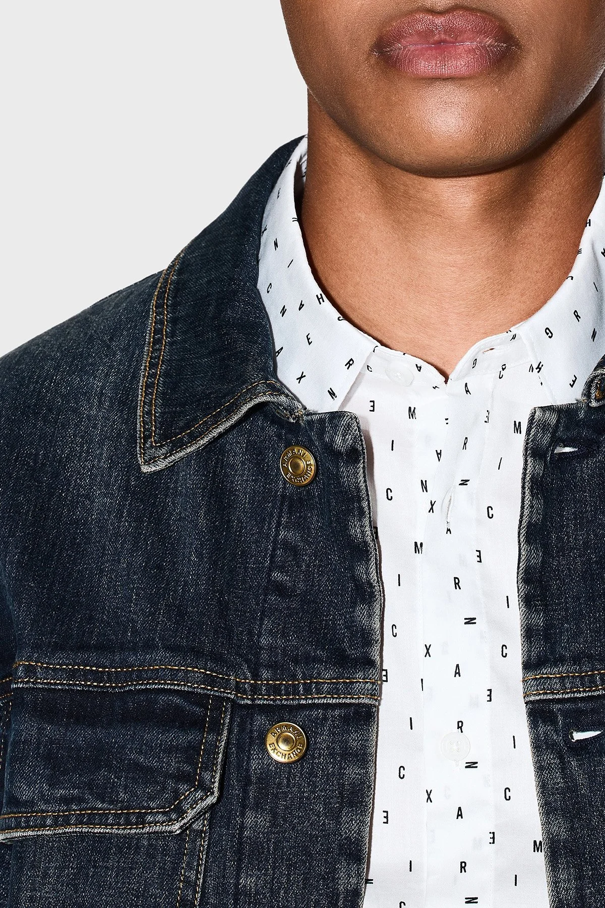 Armani Exchange Tamamı Logolu Pamuklu Regular Fit Uzun Kollu Erkek Gömlek XM001942 AF19194 F0027 BEYAZ - 4