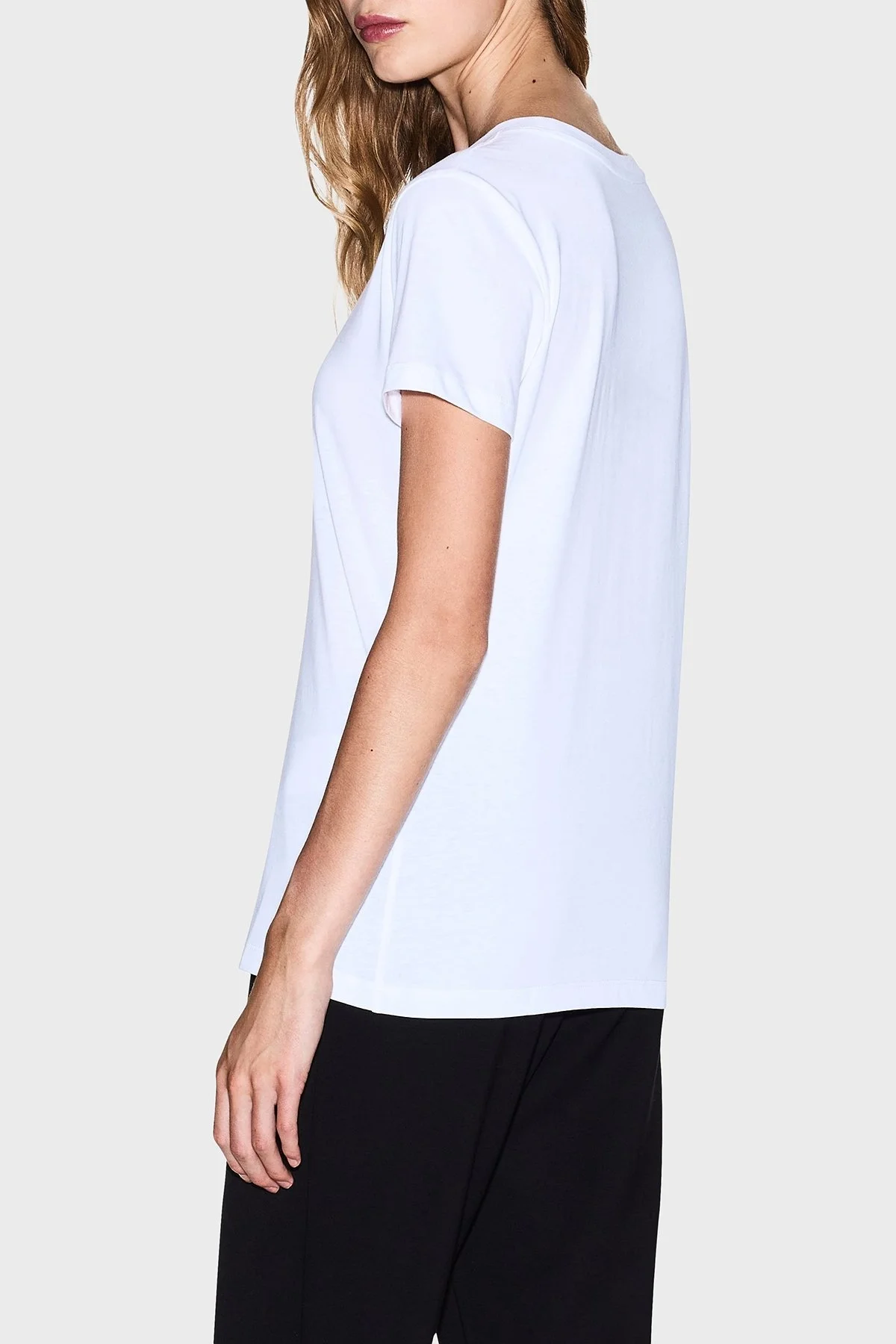 Armani Exchange Taşlı Logo Detaylı Pamuklu Regular Fit Bisiklet Yaka Bayan T Shirt XW001459 AF10356 U0002 BEYAZ - 3