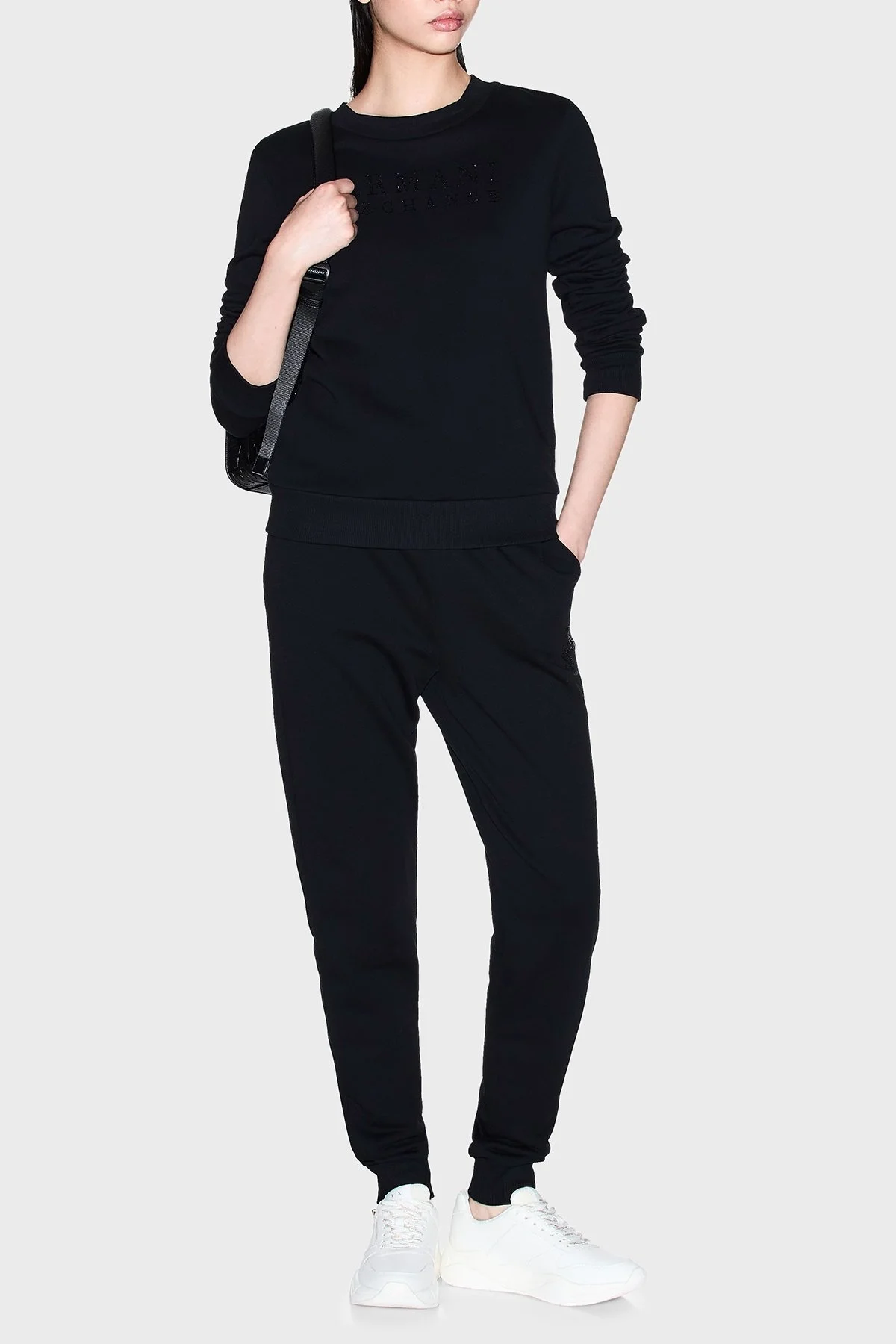 Armani Exchange Taşlı Logolu Pamuklu Regular Fit Bisiklet Yaka Bayan Sweat XW000985 AF14284 UC001 SİYAH - 2