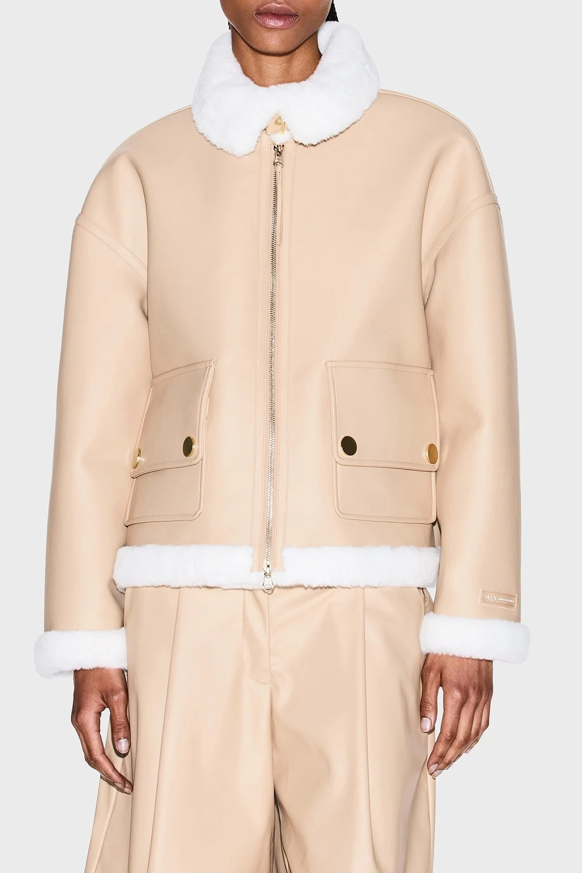 Armani Exchange Yumuşak Tüy Detaylı Relaxed Fit Klasik Yaka Kısa Bayan Mont XW000713 AF16389 U1051 BEJ - 1