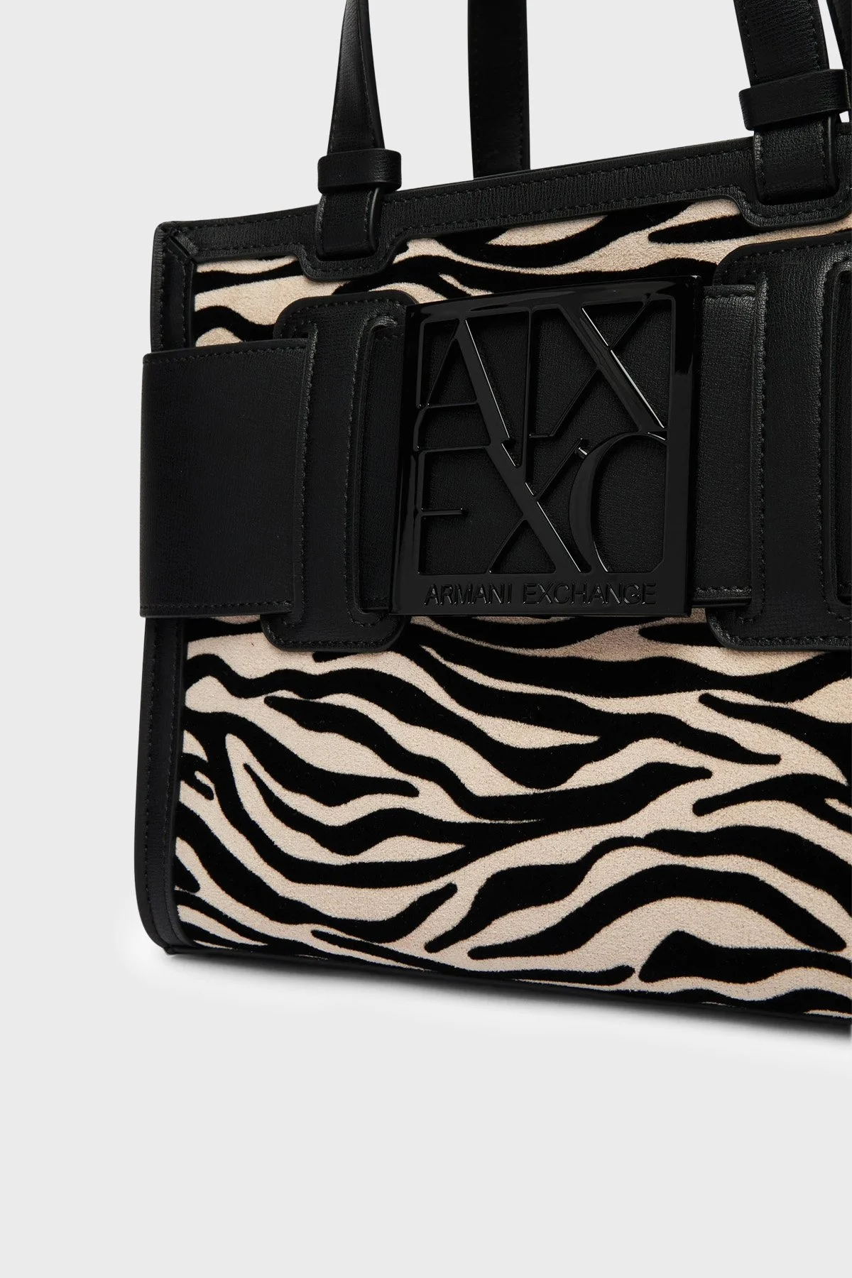 Armani Exchange Zebra Desenli Çıkarılabilir Askılı Kadın Çanta XW000392 AF26445 MC149 Siyah - 4