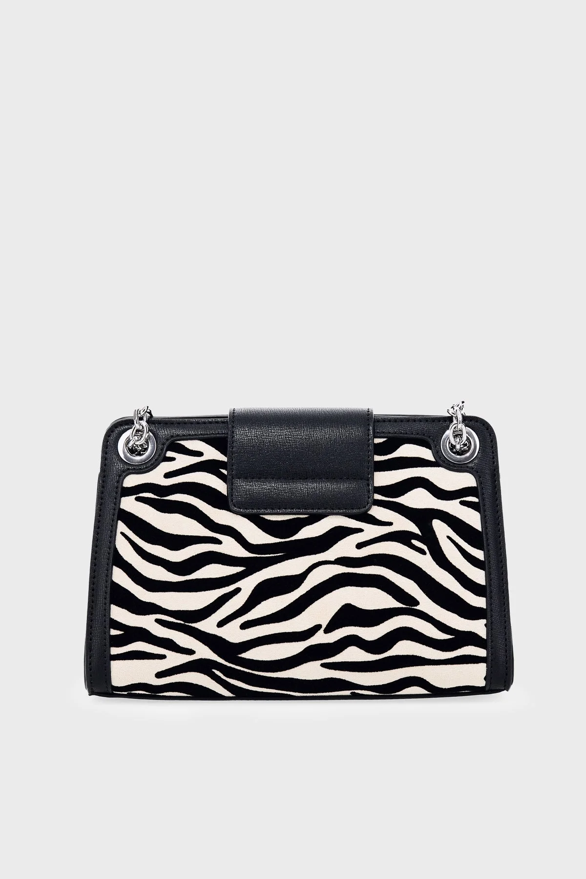 Armani Exchange Zebra Desenli Zincir Askılı Kadın Çanta XW000281 AF26445 MC149 Siyah - 4