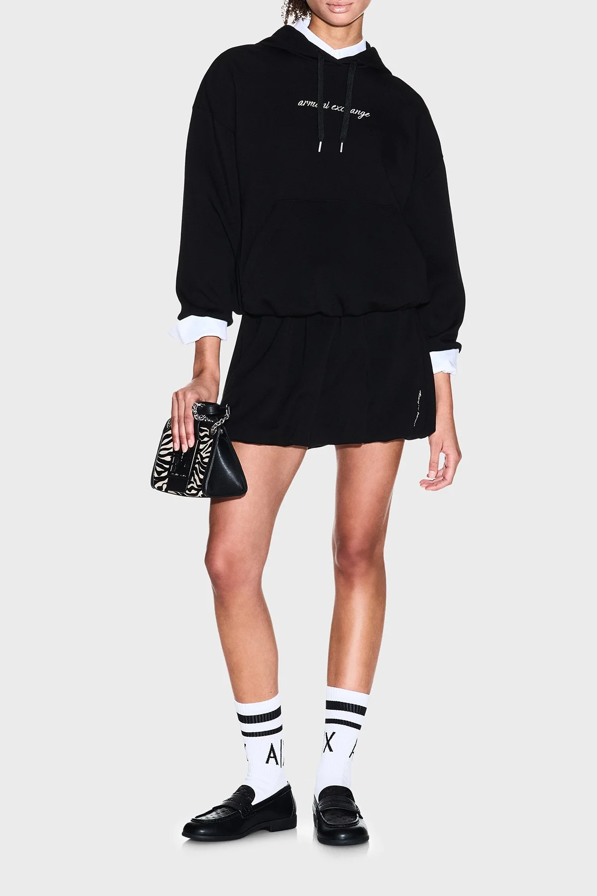 Armani Exchange Zebra Desenli Zincir Askılı Kadın Çanta XW000281 AF26445 MC149 Siyah - 5