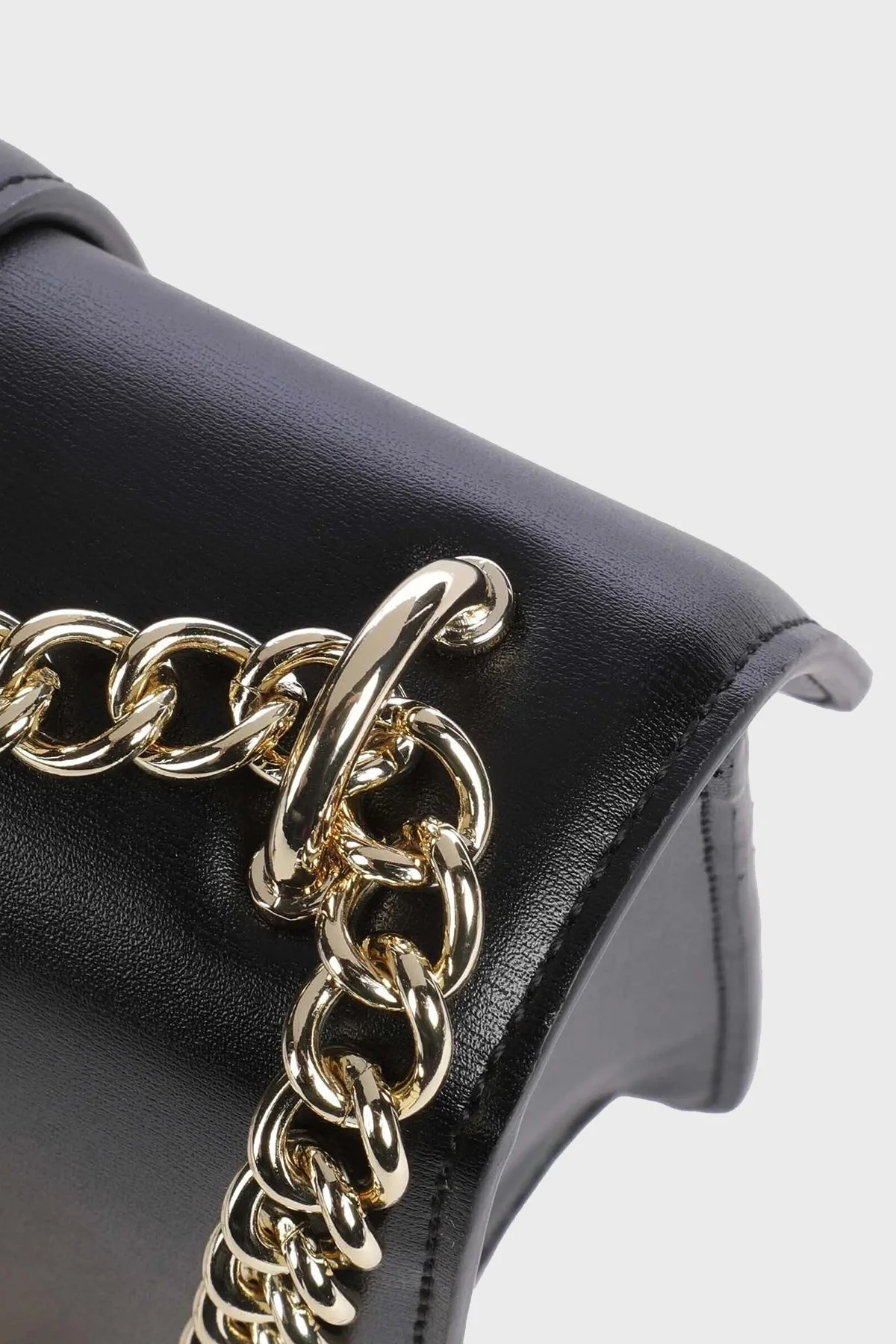 Armani Exchange Zincirli Logolu Bayan Çanta 949195 4F786 00020 SİYAH - 4