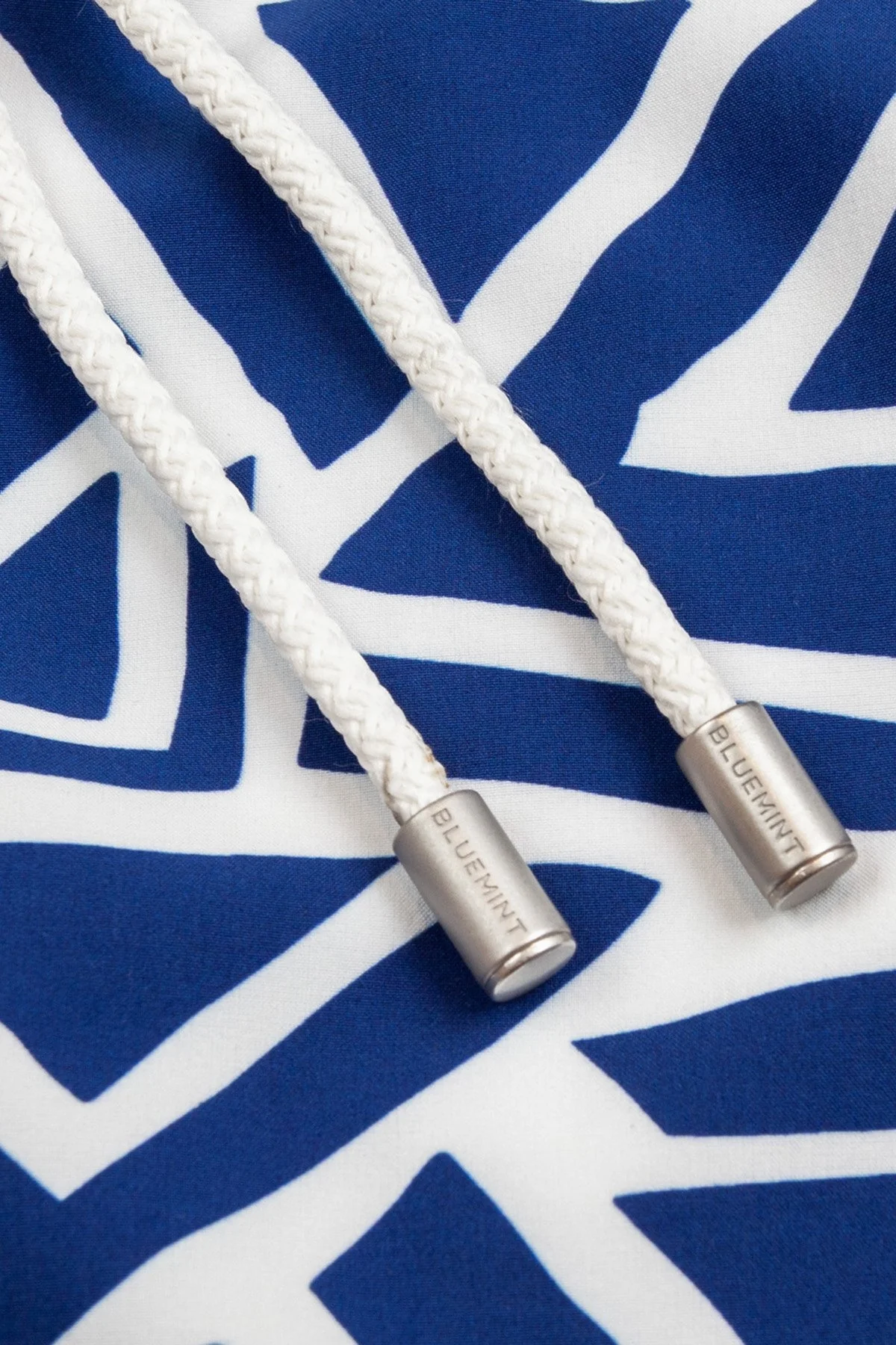 Bluemint Desenli Belden Bağlamalı Hızlı Kuruyan Erkek Mayo Short BM25003131MS 1011 LACİVERT-BEYAZ - 4