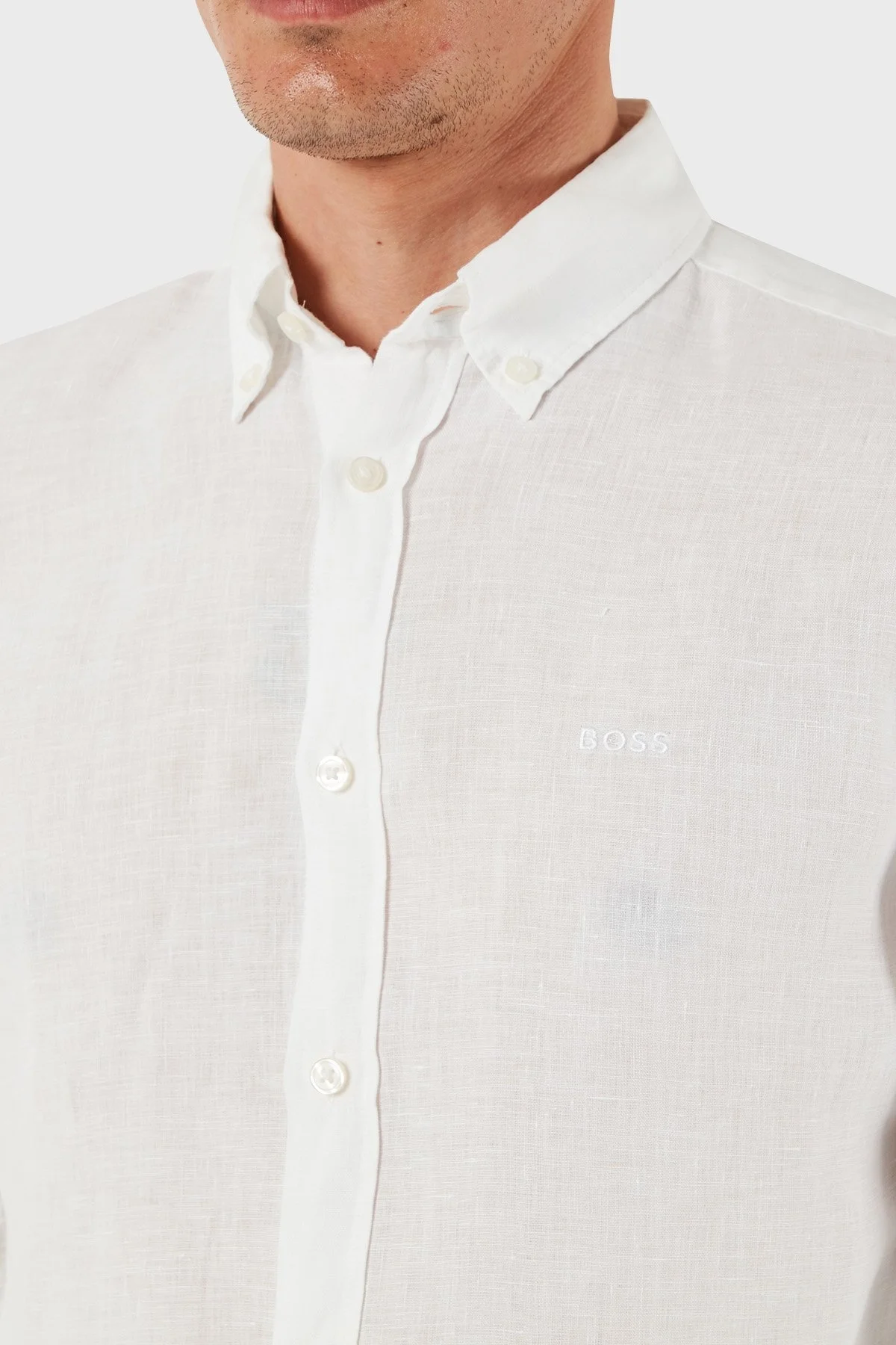 Boss % 100 Keten Regular Fit Düğmeli Yaka Logolu Erkek Gömlek 50520283 100 BEYAZ - 6