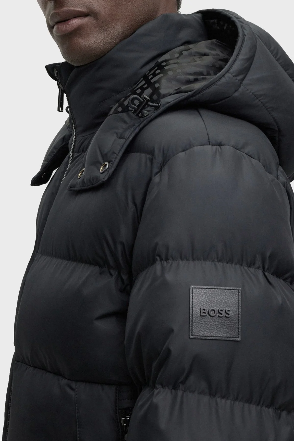 Boss Çıkarılabilir Kapüşonlu Su İtici Comfort Fit Erkek Mont 50497836 001 SİYAH - 4