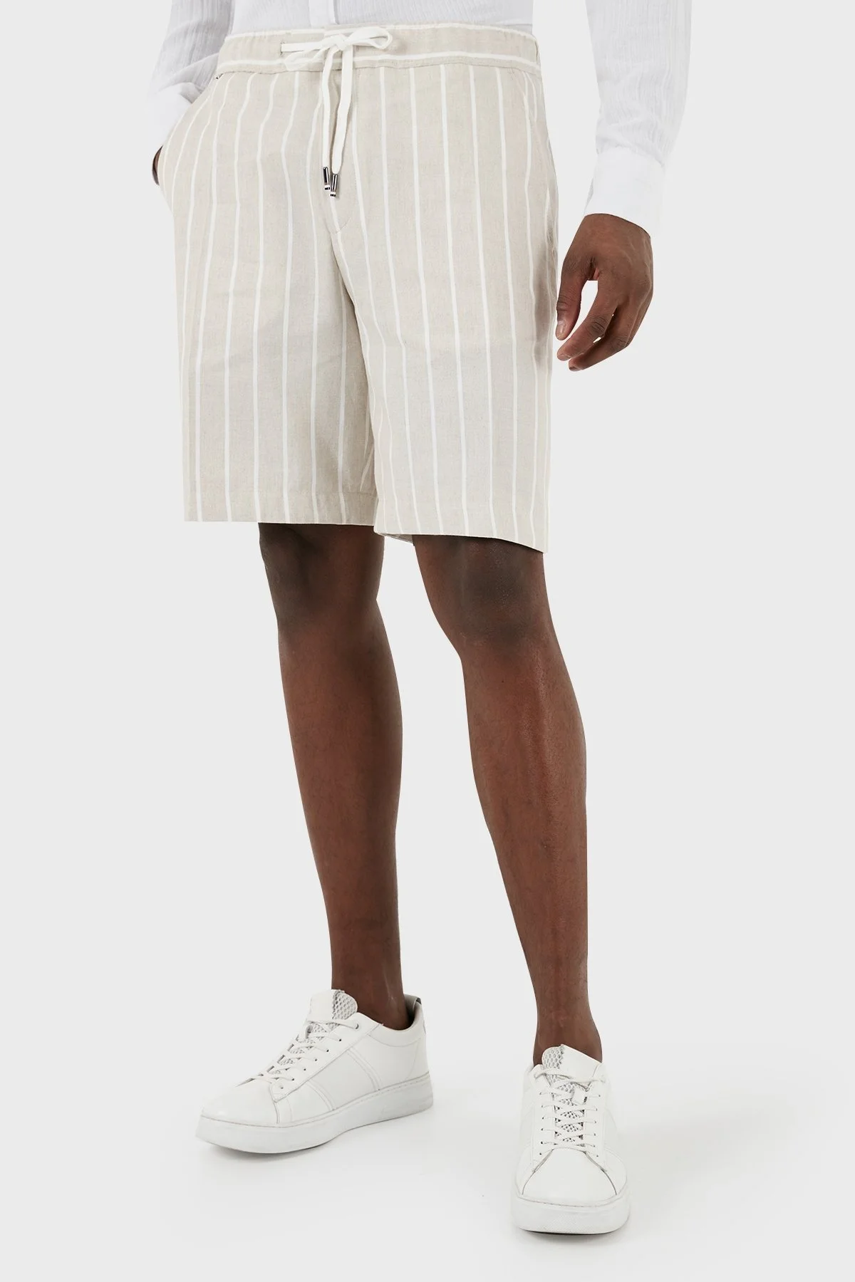 Boss Çizgili Keten Karışımlı Regular Fit Erkek Short 50514656 255 BEJ - 2