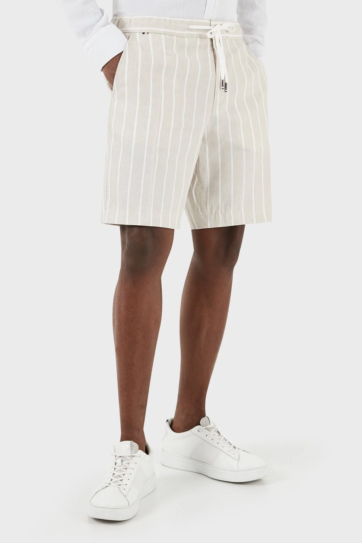 Boss Çizgili Keten Karışımlı Regular Fit Erkek Short 50514656 255 BEJ - 4