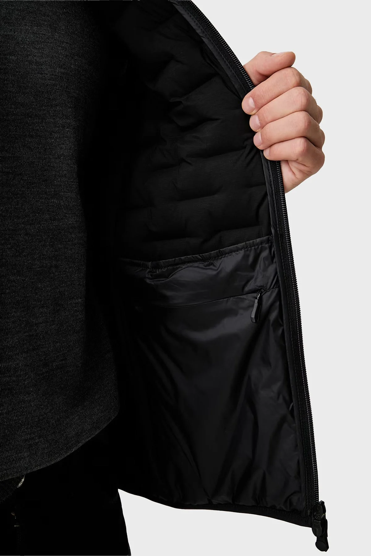Boss Kapitoneli Regular Fit Dik Yaka Şişme Erkek Yelek 50561386 001 Siyah - 6