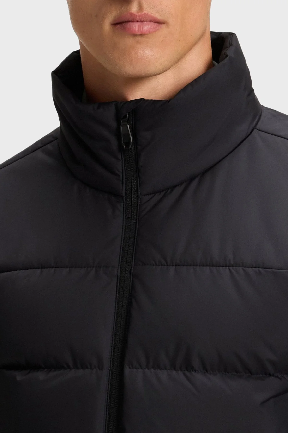 Boss Kapitoneli Regular Fit Dik Yaka Su İtici Şişme Erkek Mont 50544322 402 LACİVERT - 4