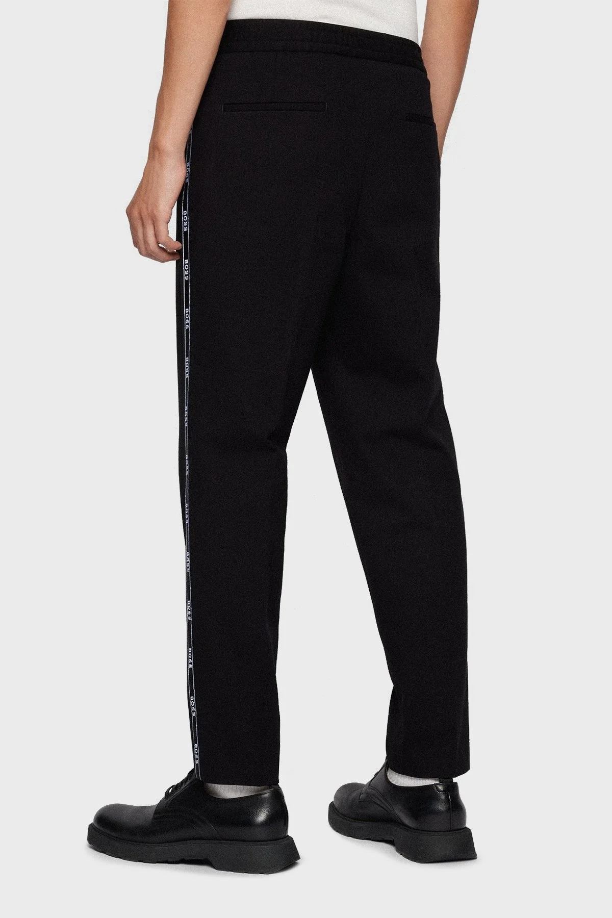 Boss Logo Detaylı Cepli Relaxed Fit Erkek Pantolon 50464794 001 SİYAH - 3