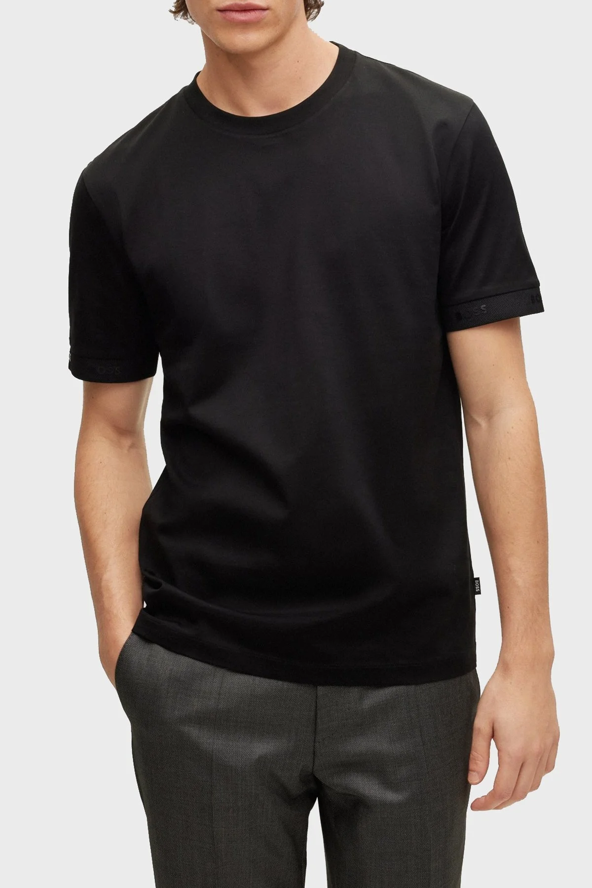 Boss Logo Manşetli Merserize Pamuklu Regular Fit Erkek T Shirt 50483132 001 SİYAH - 1