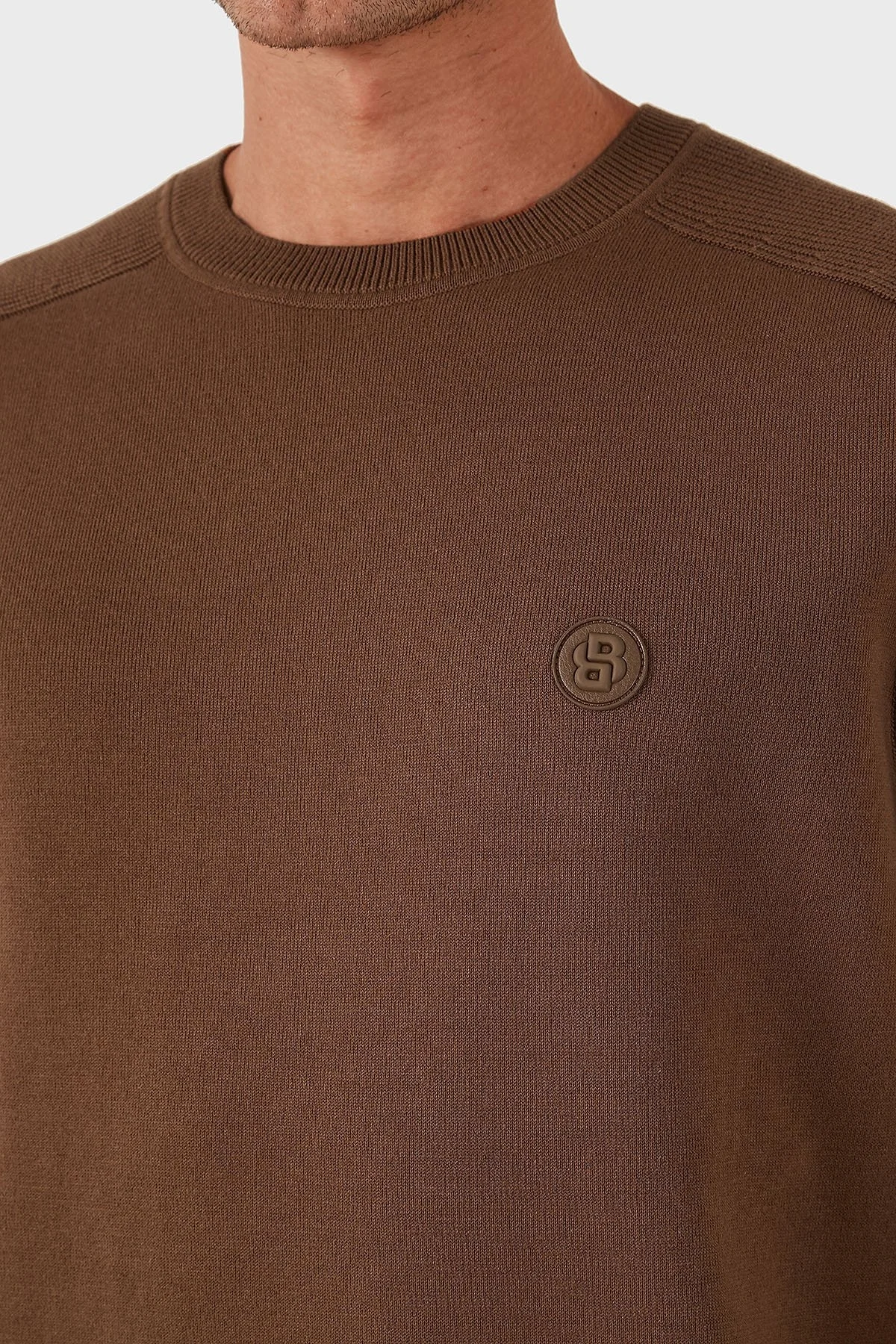 Boss Logolu % 100 Pamuk Regular Fit Bisiklet Yaka Erkek Kazak 50543136 217 KAHVE - 6