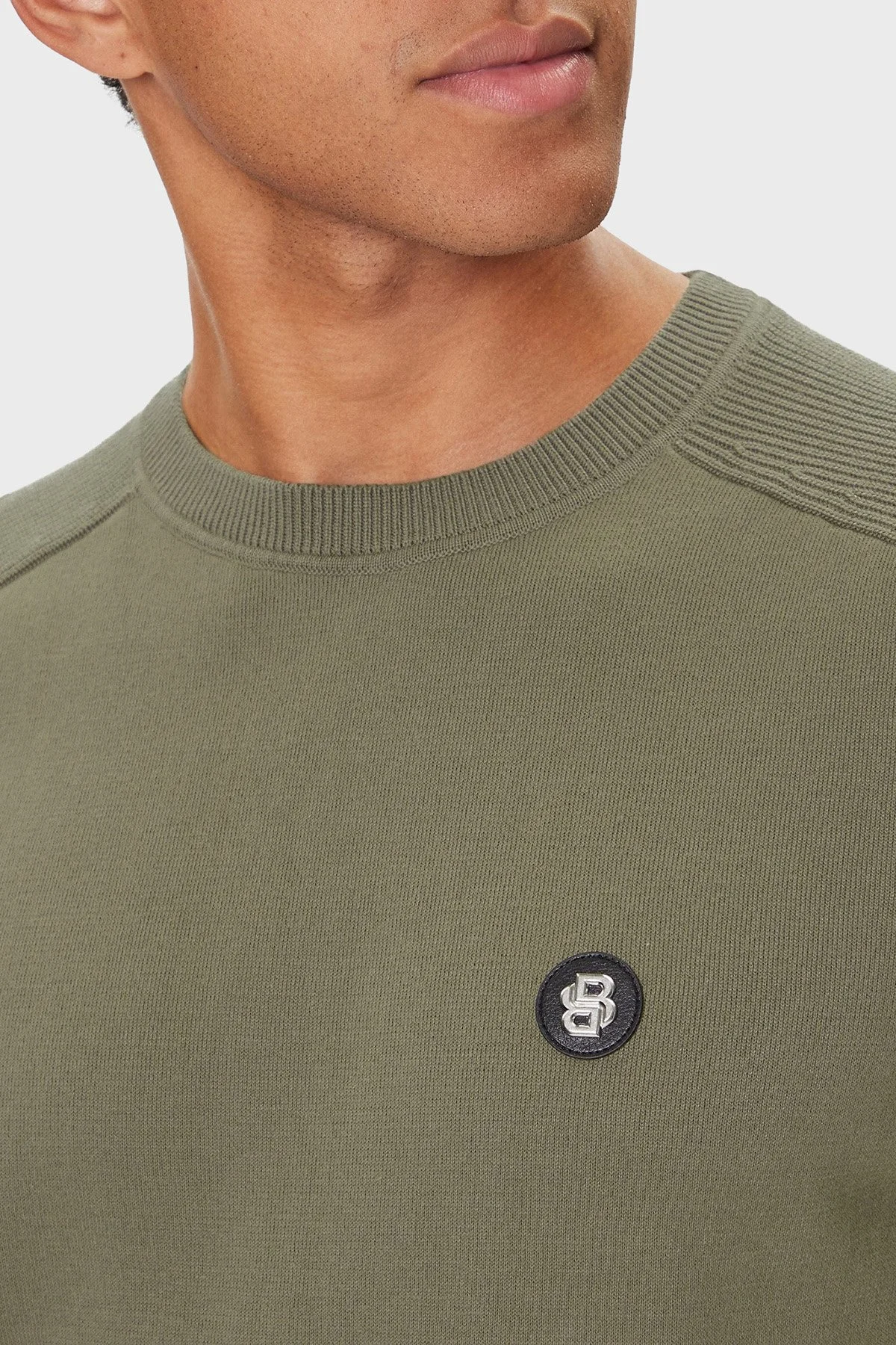 Boss Logolu % 100 Pamuk Regular Fit Bisiklet Yaka Erkek Kazak 50543136 245 HAKİ - 4