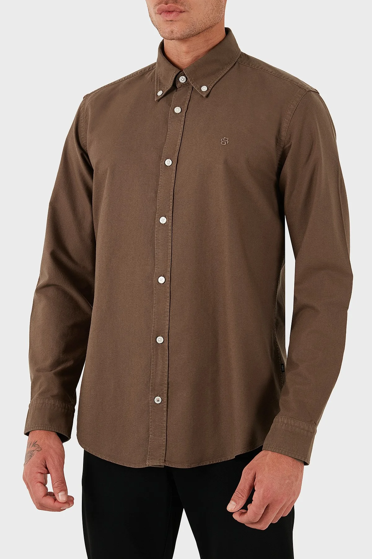 Boss Logolu % 100 Pamuk Slim Fit Düğmeli Yaka Erkek Gömlek 50544917 217 KAHVE - 1