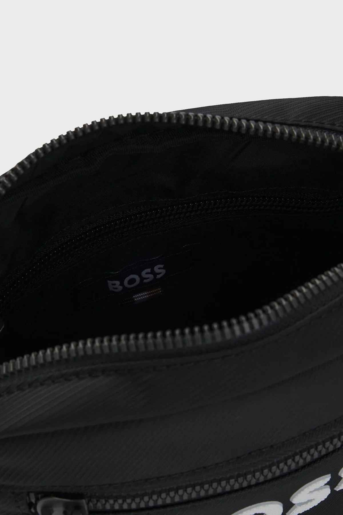 Boss Logolu Ayarlanabilir Askılı Fermuarlı Erkek Çanta 50511961 001 SİYAH - 4