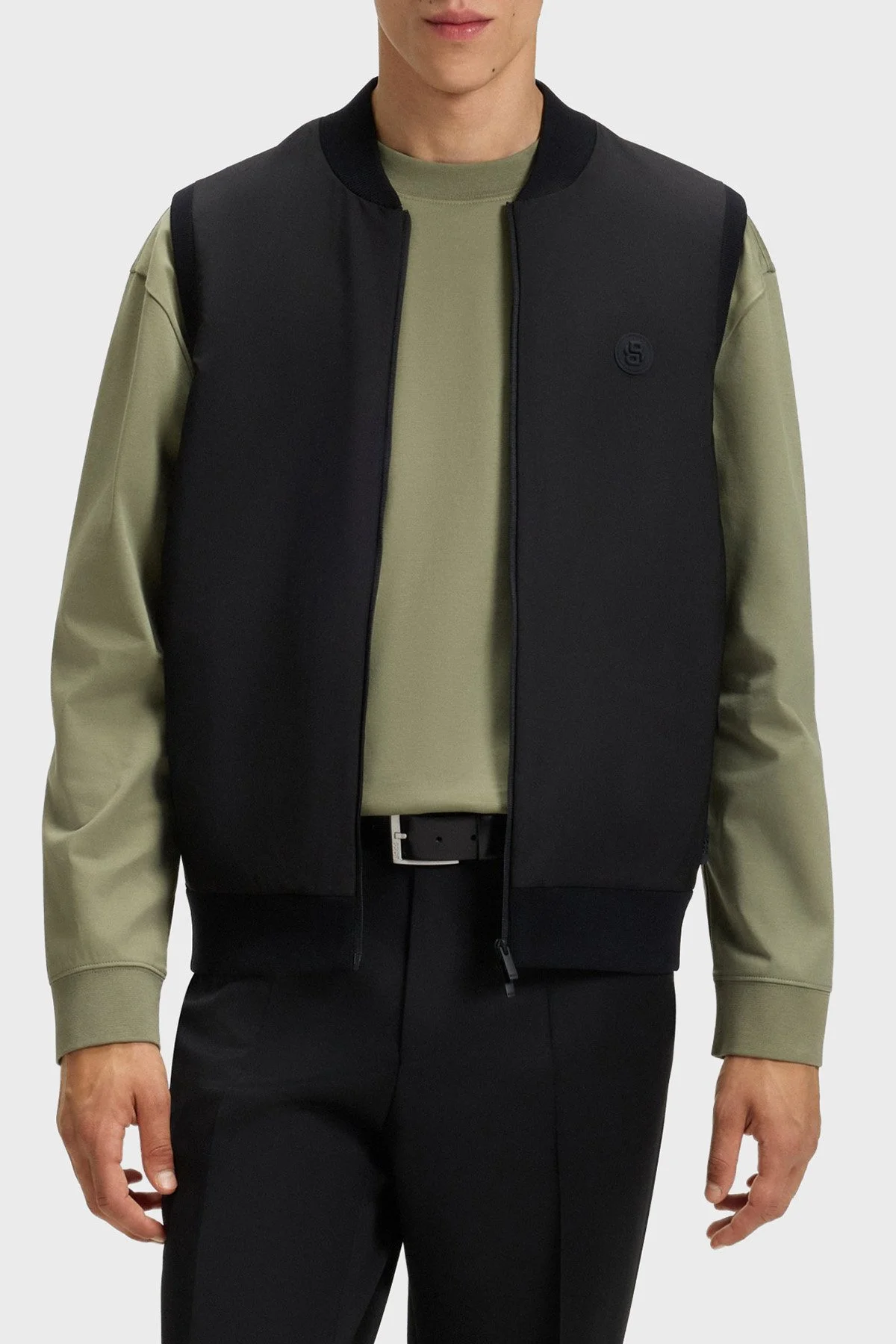 Boss Logolu Regular Fit Kolej Yaka Fermuarlı Erkek Yelek 50543164 001 SİYAH - 1