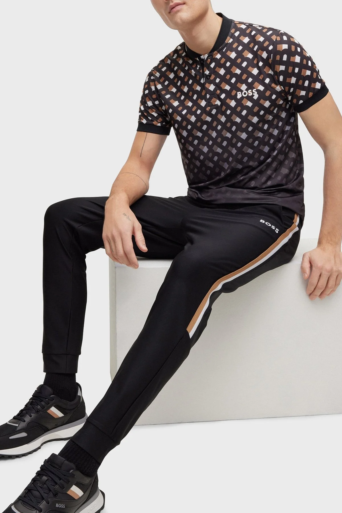 Boss Logolu Yanları Çizgili Belden Bağlamalı Normal Bel Regular Fit Spor Erkek Pantolon 50490663 001 SİYAH - 4