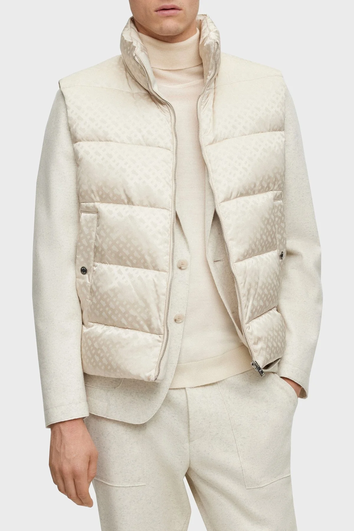 Boss Monogram Desenli Fermuarlı Su İtici Regular Fit Şişme Erkek Yelek 50497772 131 BEJ - 1