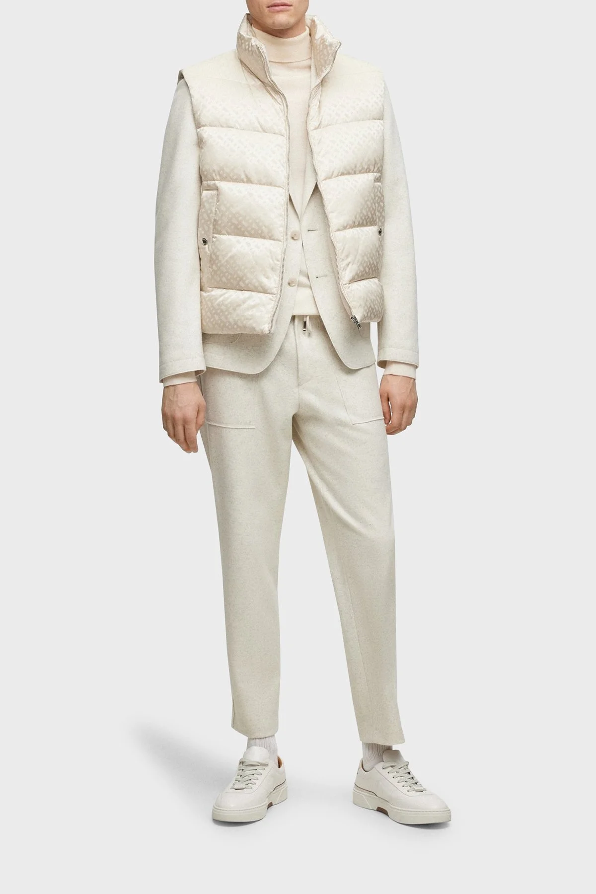 Boss Monogram Desenli Fermuarlı Su İtici Regular Fit Şişme Erkek Yelek 50497772 131 BEJ - 2