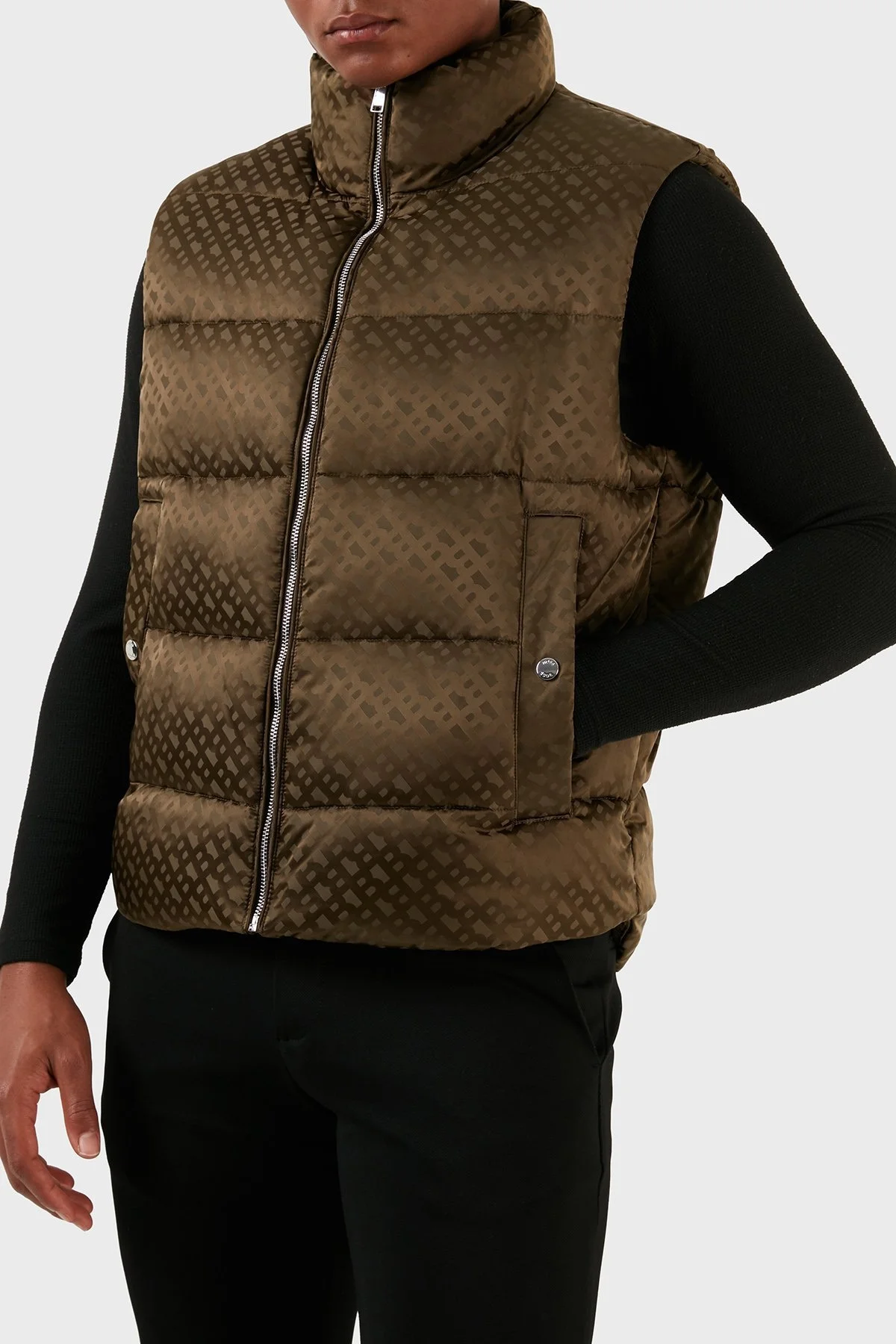 Boss Monogram Desenli Fermuarlı Su İtici Regular Fit Şişme Erkek Yelek 50497772 361 KAHVE - 1