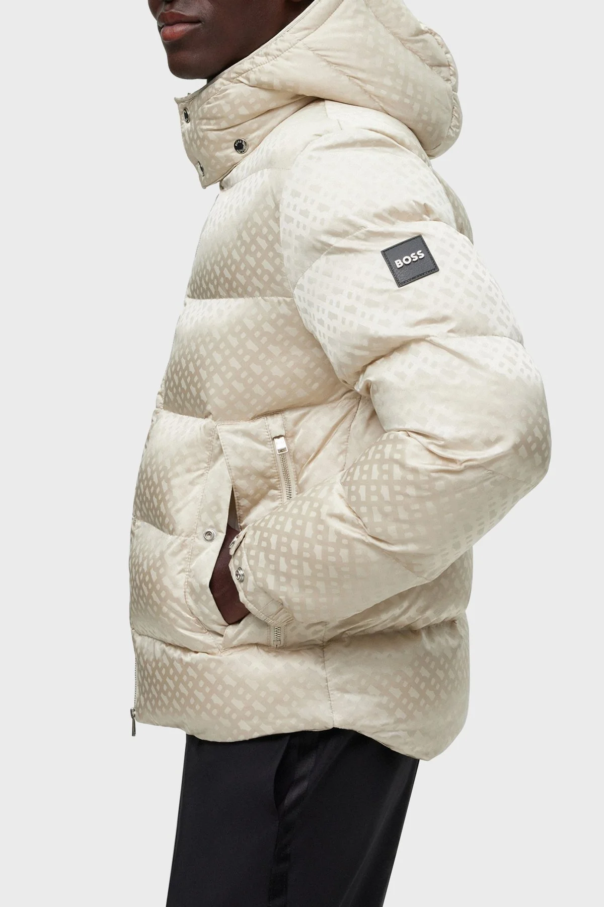 Boss Monogram Jakarlı Çıkarılabilir Kapüşonlu Su İtici Comfort Fit Erkek Mont 50499813 131 EKRU - 5