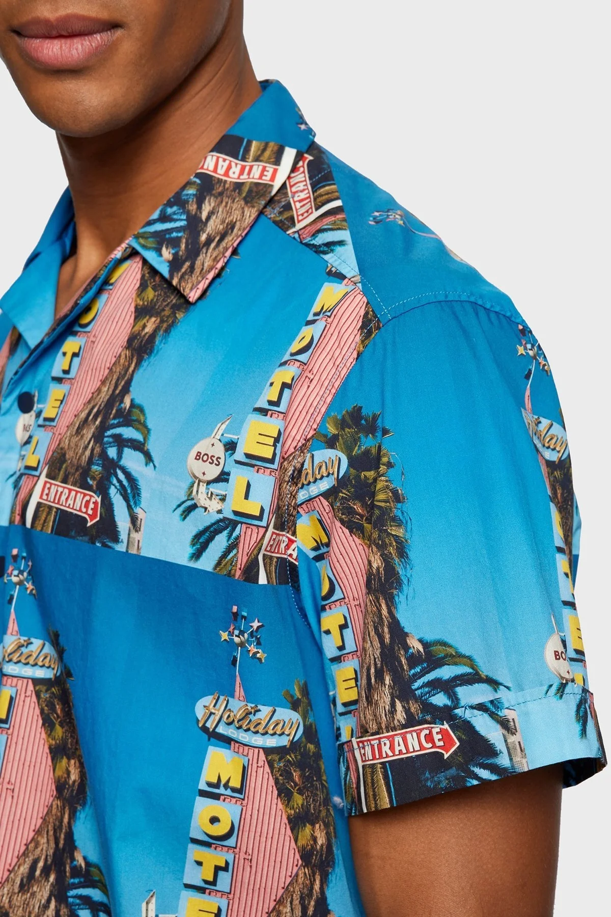 Boss Motel Baskılı Pamuklu Relaxed Fit Kısa Kollu Erkek Gömlek 50467574 439 İNDİGO - 11