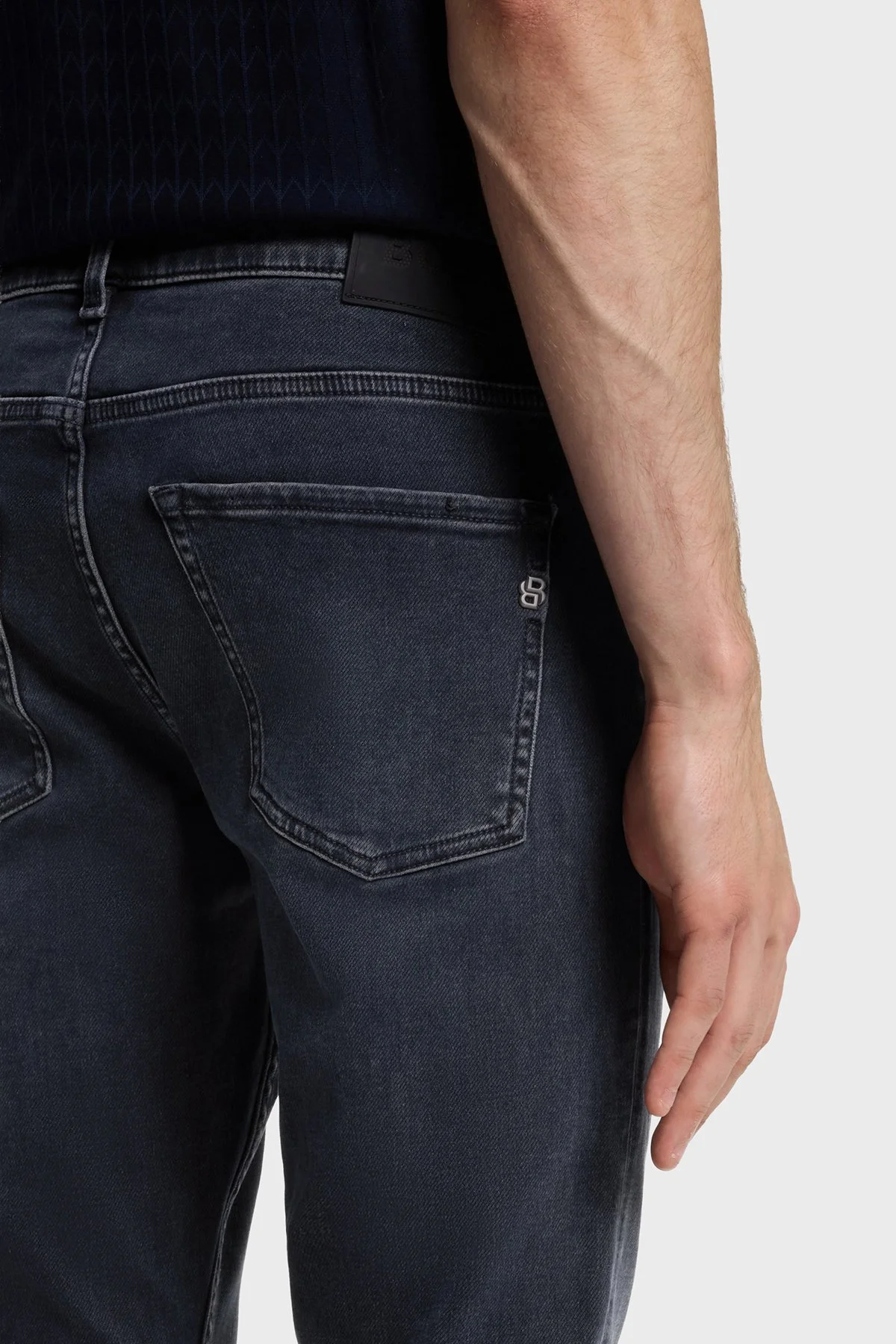 Boss Pamuklu Slim Fit Düz Paça Jeans Erkek Kot Pantolon 50571822 407 Lacivert - 4