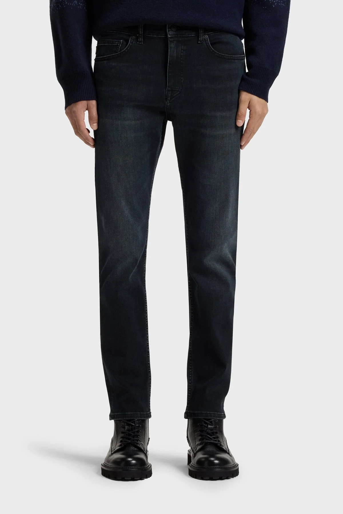 Boss Pamuklu Slim Fit Normal Bel Dar Paça Erkek Kot Pantolon 50549503 405 LACİVERT - 1