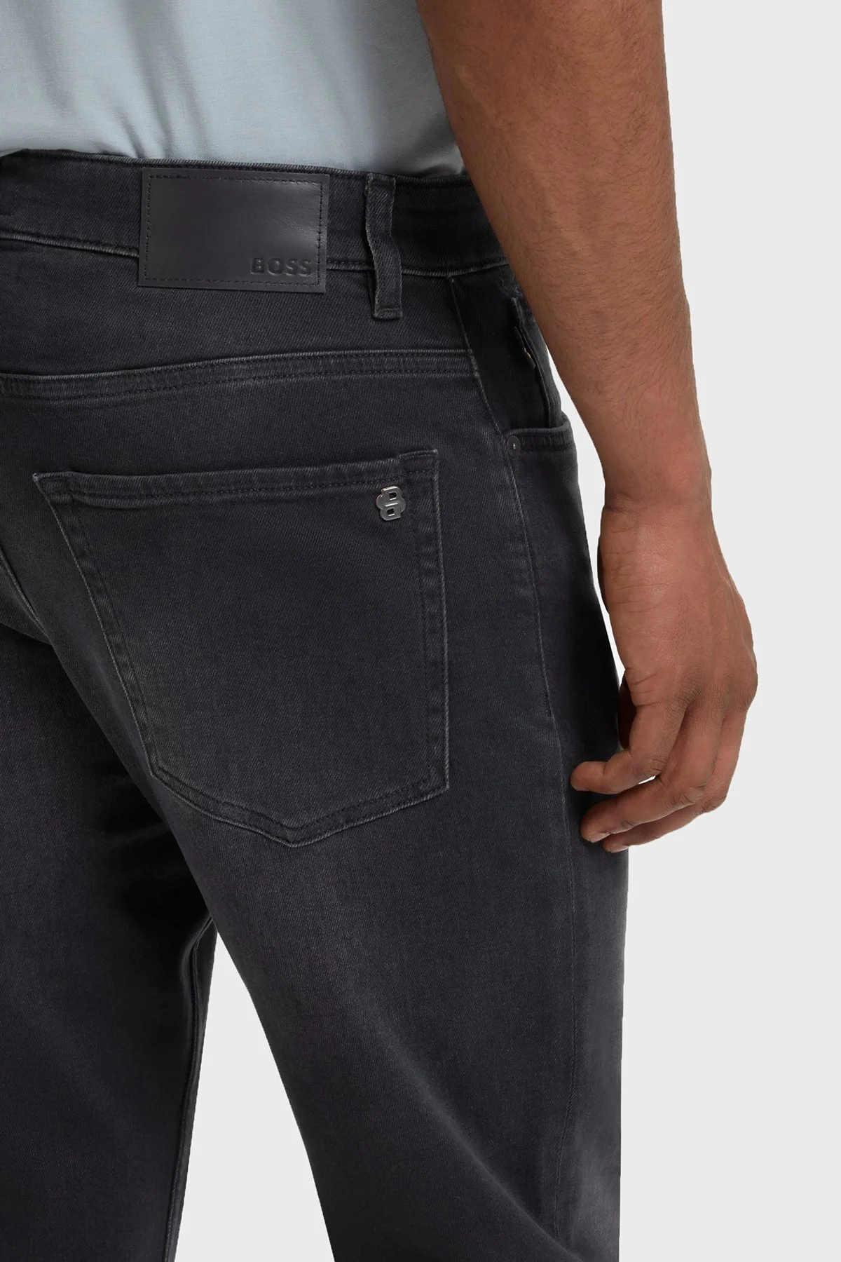 Boss Pamuklu Tapered Fit Düz Paça Jeans Erkek Kot Pantolon 50536502 008 Siyah - 4