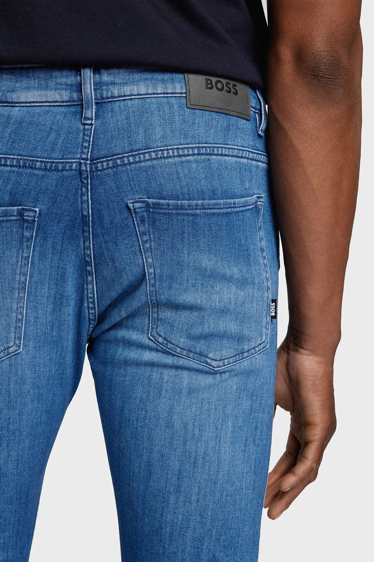 Boss Pamuklu Yumuşak Dokulu Normal Bel Slim Fit Jeans Erkek Kot Pantolon 50470506 420 LACİVERT - 4