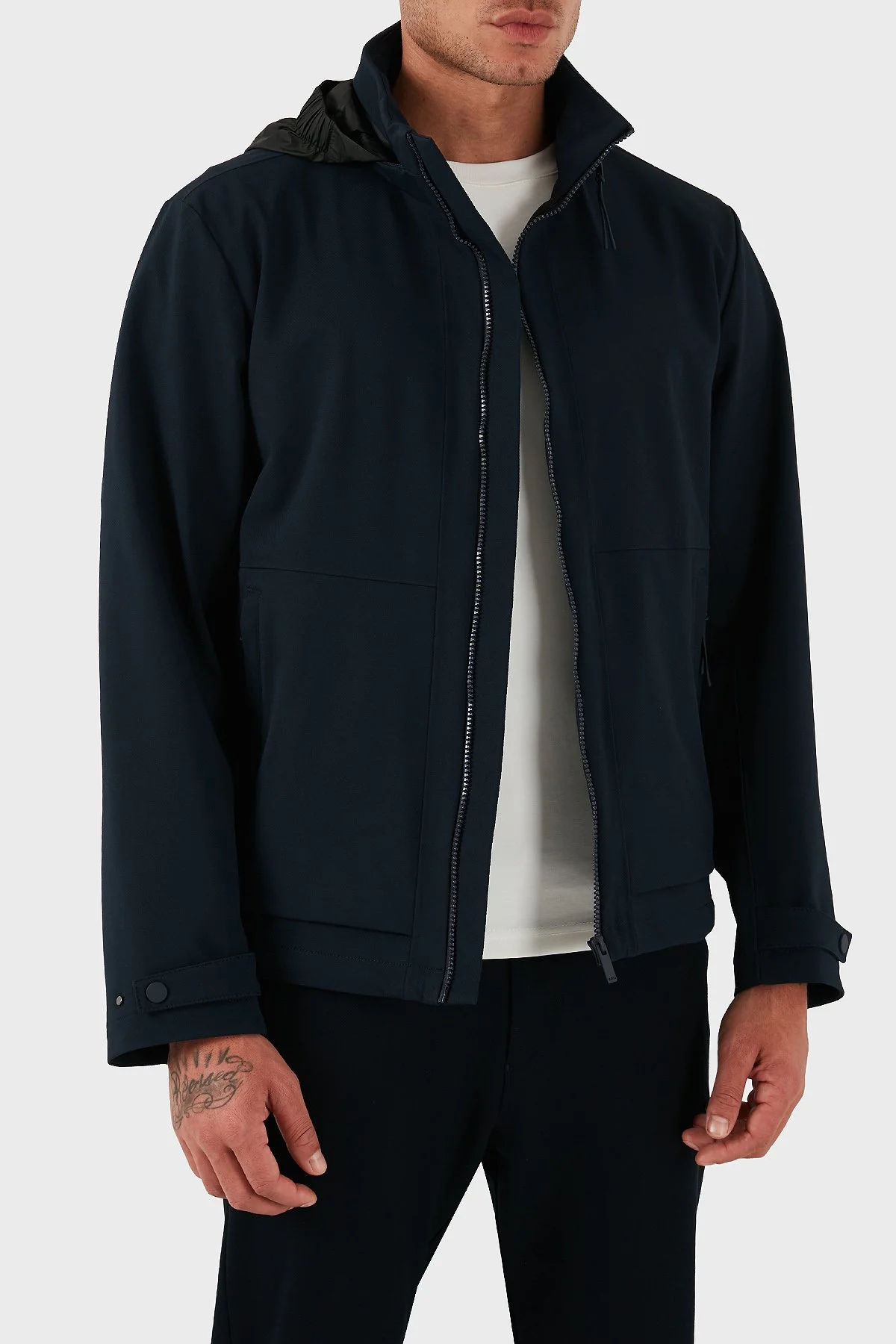 Boss Regular Fit Dik Yaka Gizlenebilir Kapüşonlu Erkek Mont 50547488 404 LACİVERT - 1