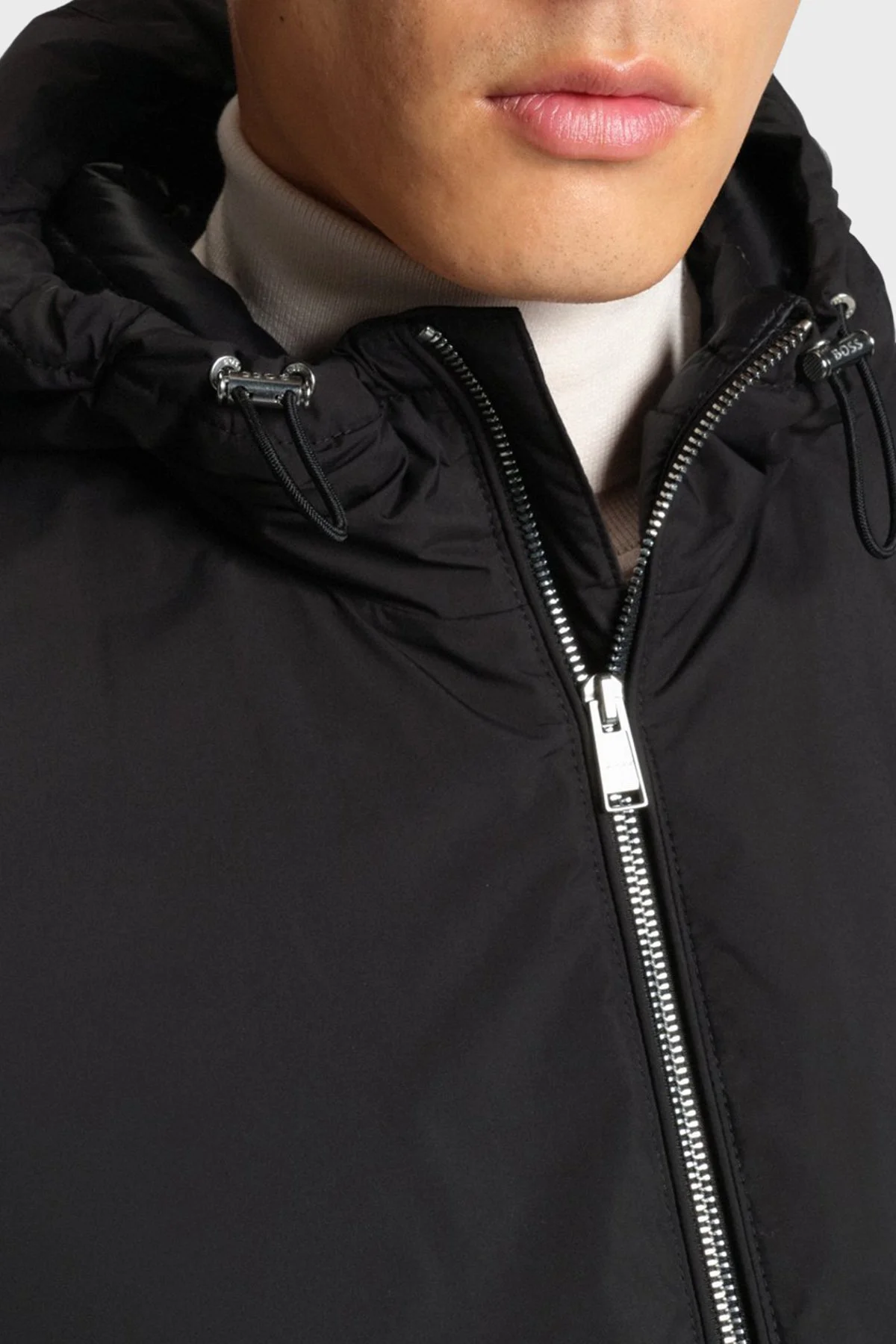 Boss Regular Fit Kapüşonlu Yaka Su İtici Erkek Mont 50547425 001 SİYAH - 5