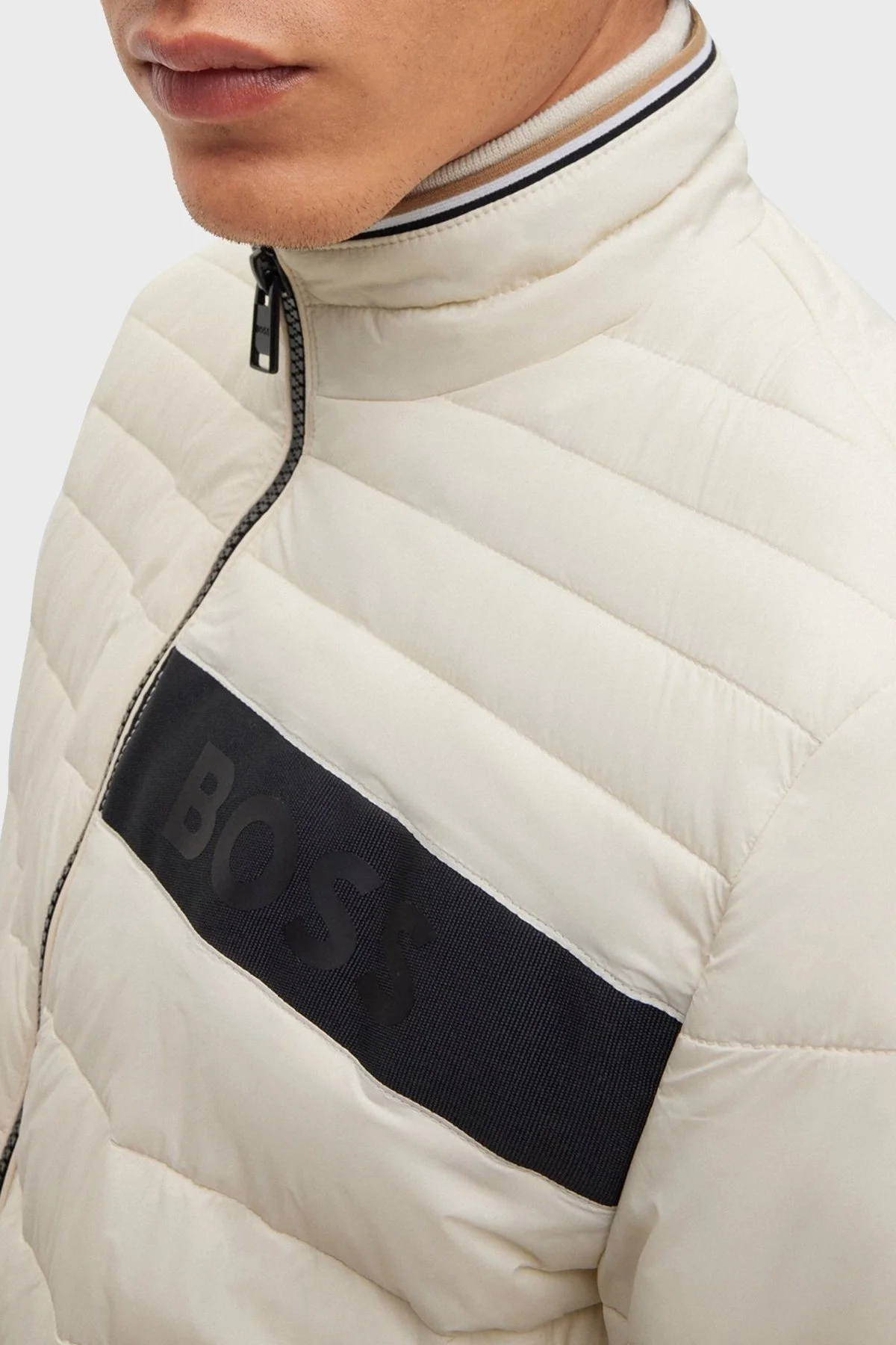 Boss Regular Fit Su Tutmaz Logo Baskılı Şişme Erkek Mont 50464308 131 BEJ - 4