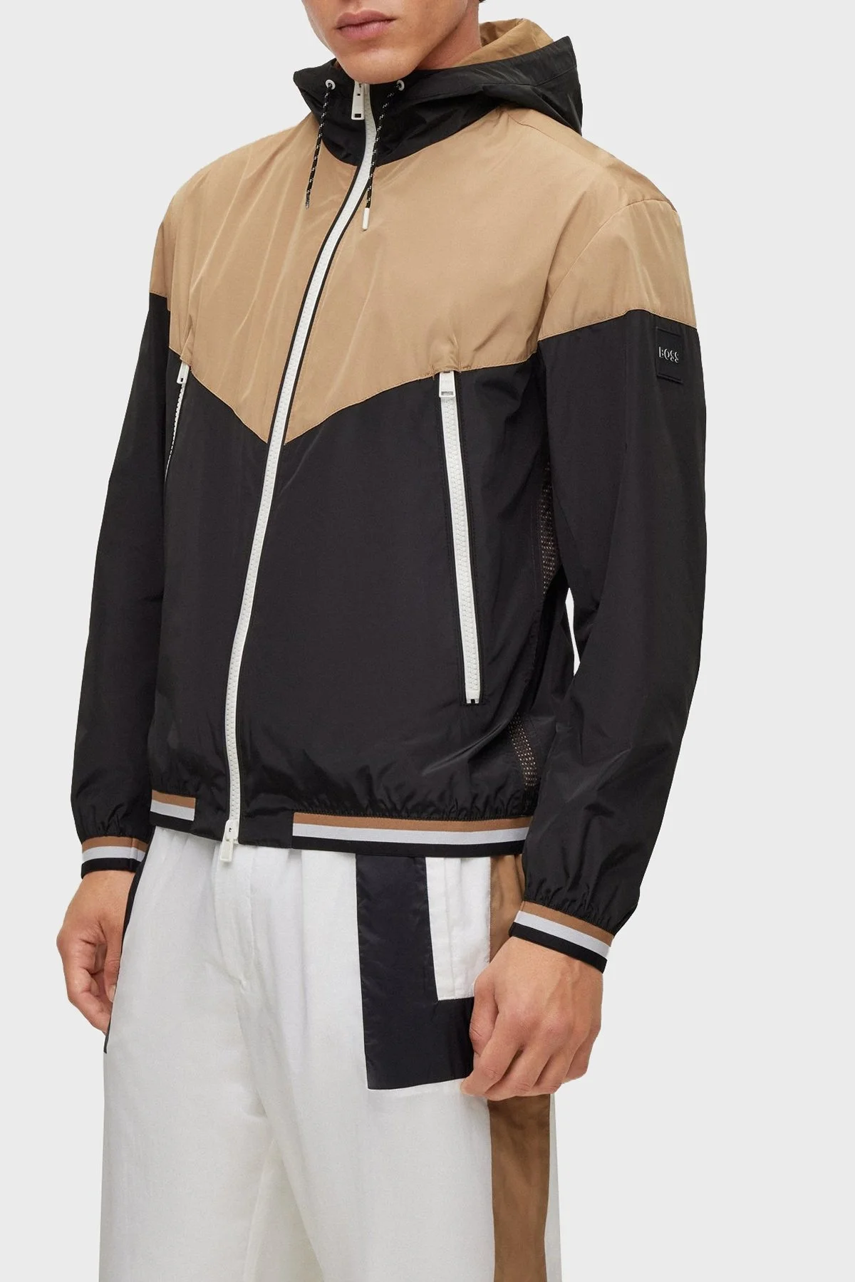 Boss Renk Bloklu Su Tutmaz Kapüşonlu Regular Fit Mevsimlik İnce Erkek Mont 50483934 260 BEJ - 1