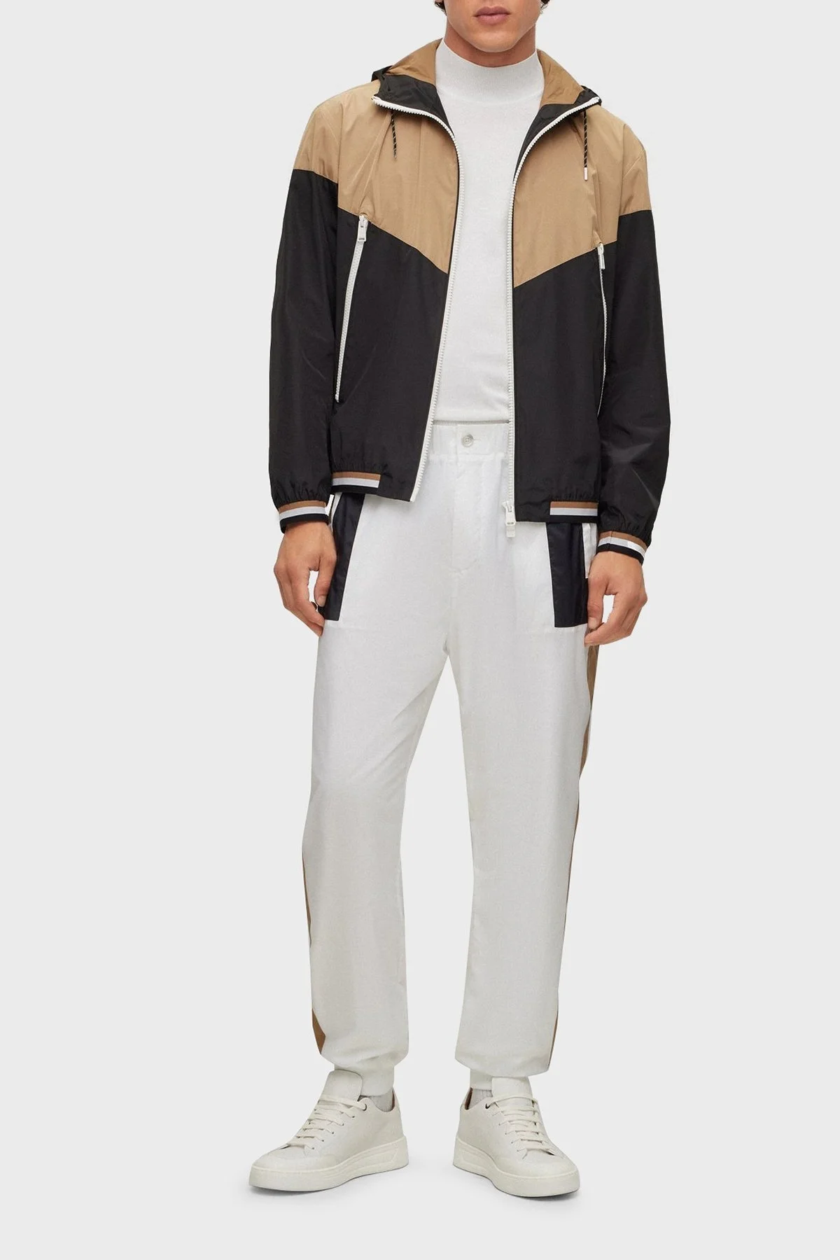 Boss Renk Bloklu Su Tutmaz Kapüşonlu Regular Fit Mevsimlik İnce Erkek Mont 50483934 260 BEJ - 2