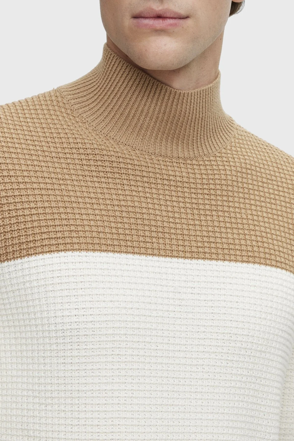 Boss Renk Bloklu Yün Karışımlı Balıkçı Yaka Regular Fit Erkek Kazak 50500656 001 SİYAH - 3