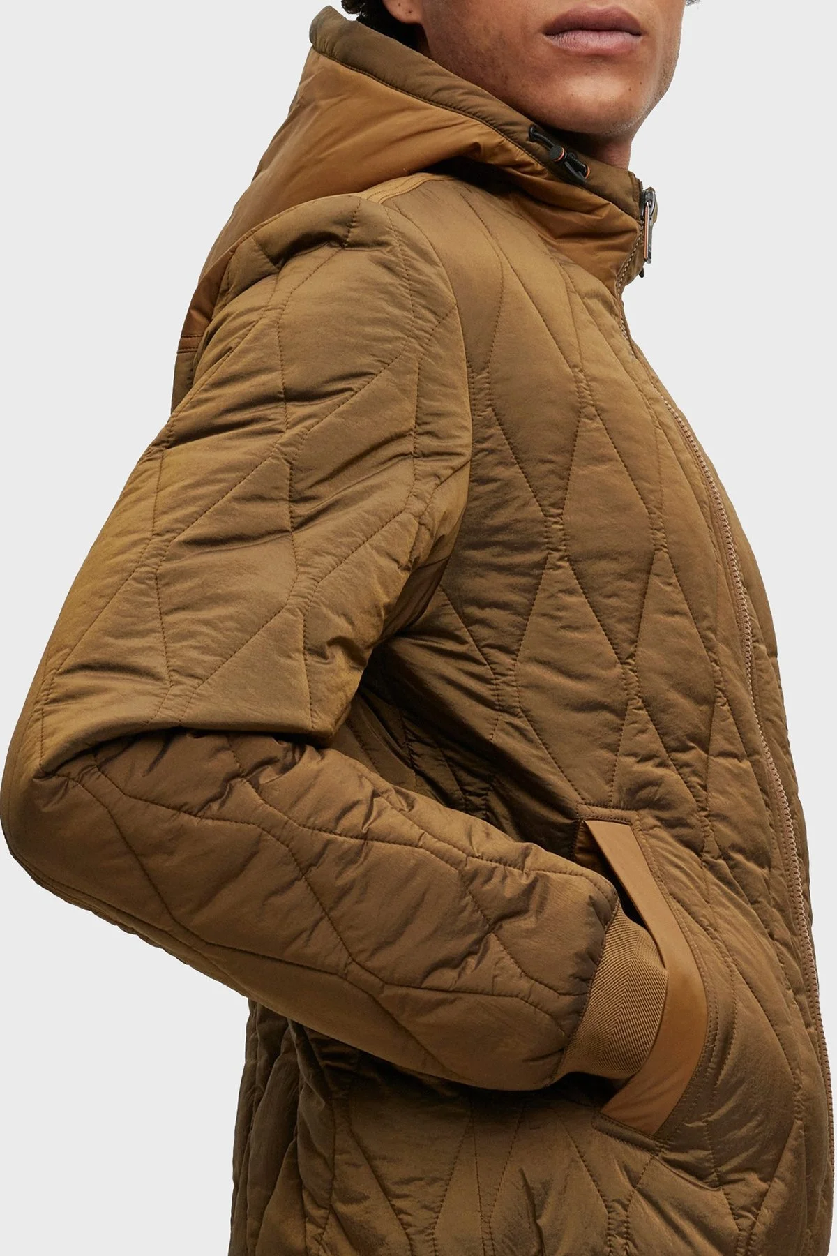 Boss Su Tutmaz Regular Fit Kapüşonlu Hafif Kapitone Erkek Mont 50492962 280 CAMEL - 4