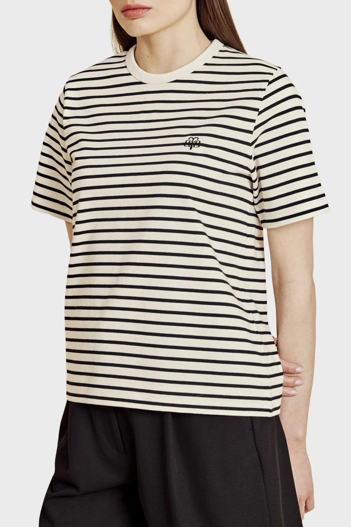 Brooks Brothers % 100 Pamuk Çizgili Bisiklet Yaka Fermuar Detaylı T-Shirt Kadın T Shirt BBSS26FTS003203 EKRU-SİYAH - 1