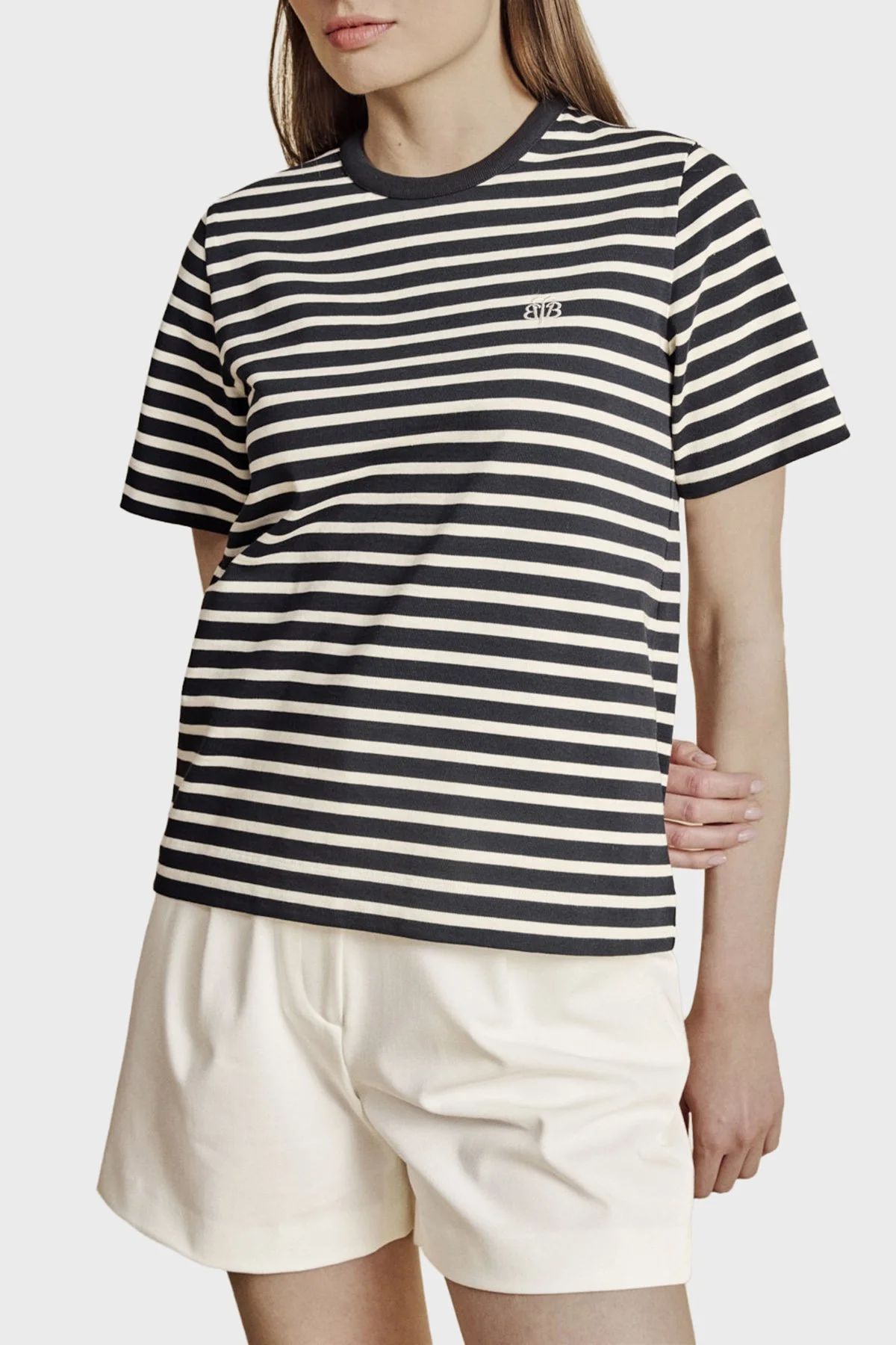 Brooks Brothers % 100 Pamuk Çizgili Bisiklet Yaka Fermuar Detaylı T-Shirt Kadın T Shirt BBSS26FTS003275 LACİVERT-EKRU - 1