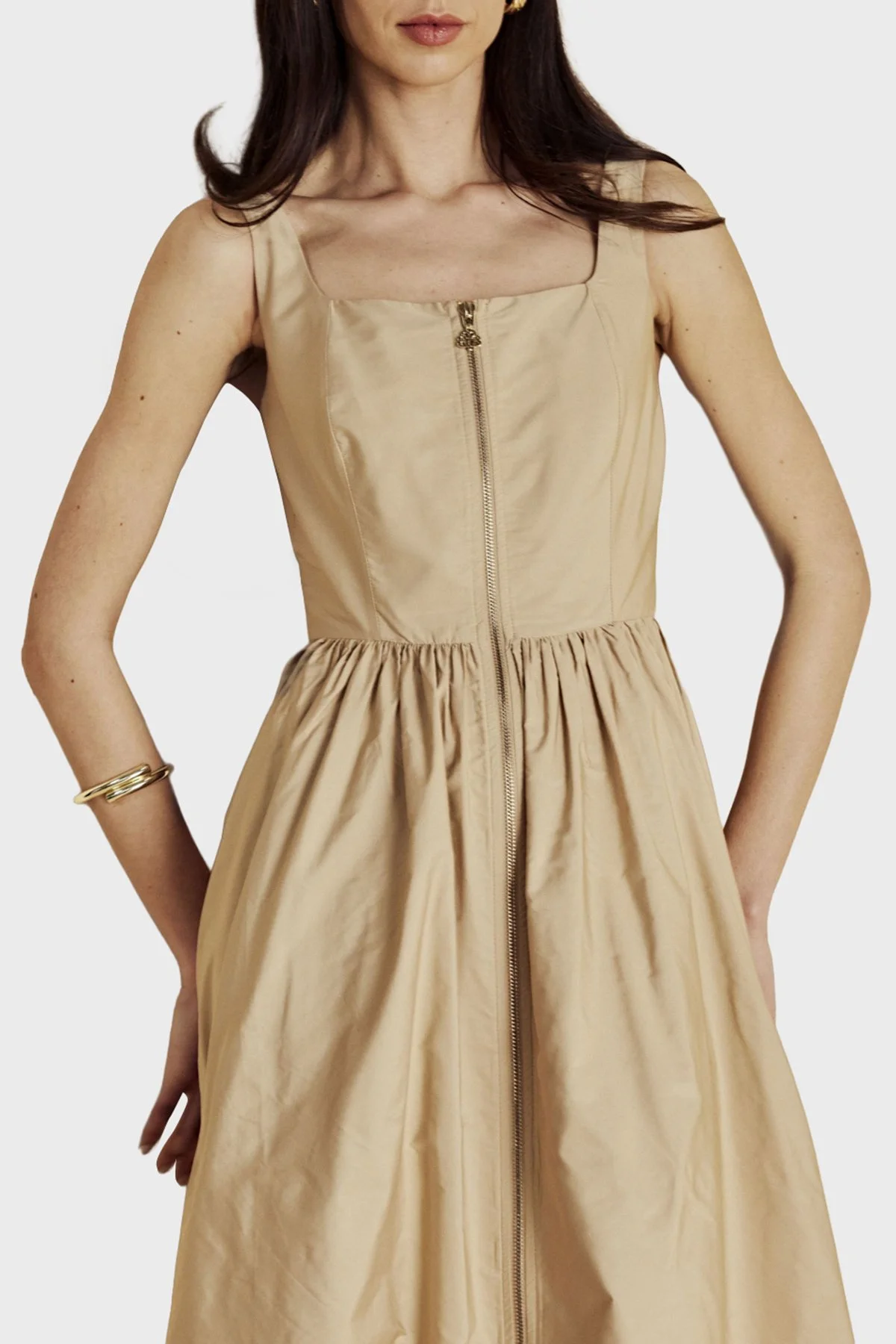 Brooks Brothers Metal Fermuar Detaylı Kare Yaka Midi Boy Kadın Elbise BBSS26FDR004142 Bej - 3