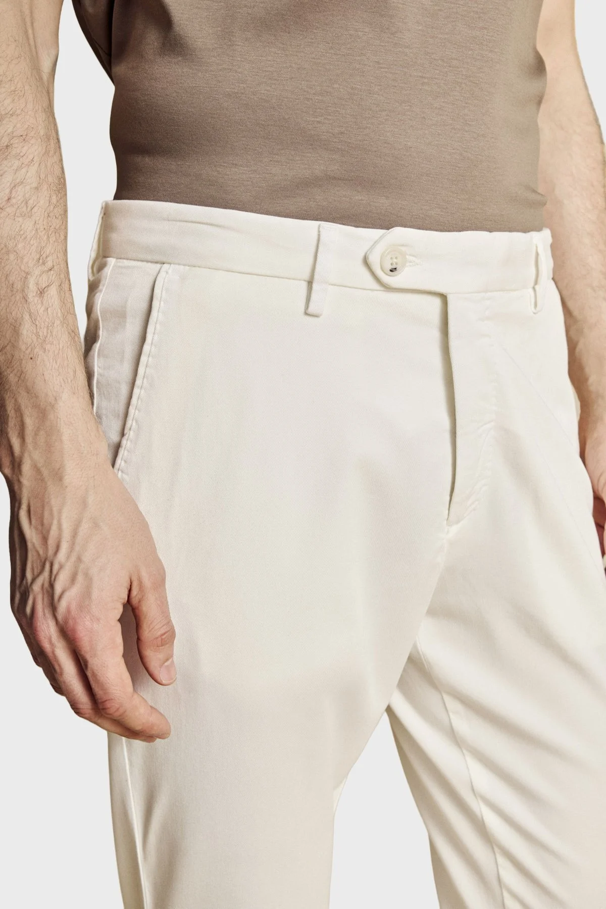 Brooks Brothers Normal Bel Daralan Paça Liyosel Chino Erkek Pantolon BBSS26MPT001101 KIRIK BEYAZ - 4