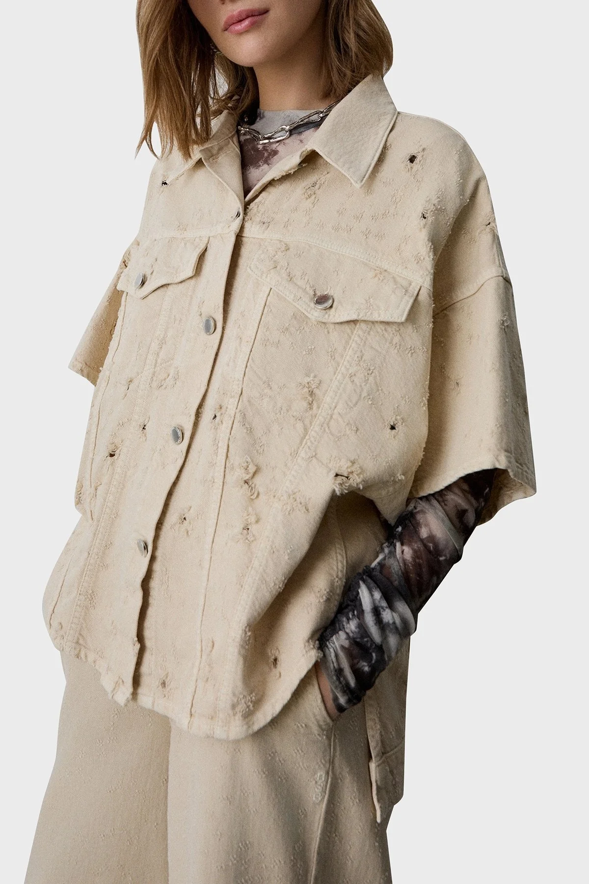 BSB % 100 Pamuk Regular Fit Eskitilmiş Sırt Baskılı Bayan Gömlek 053-216800.103 BEJ - 1