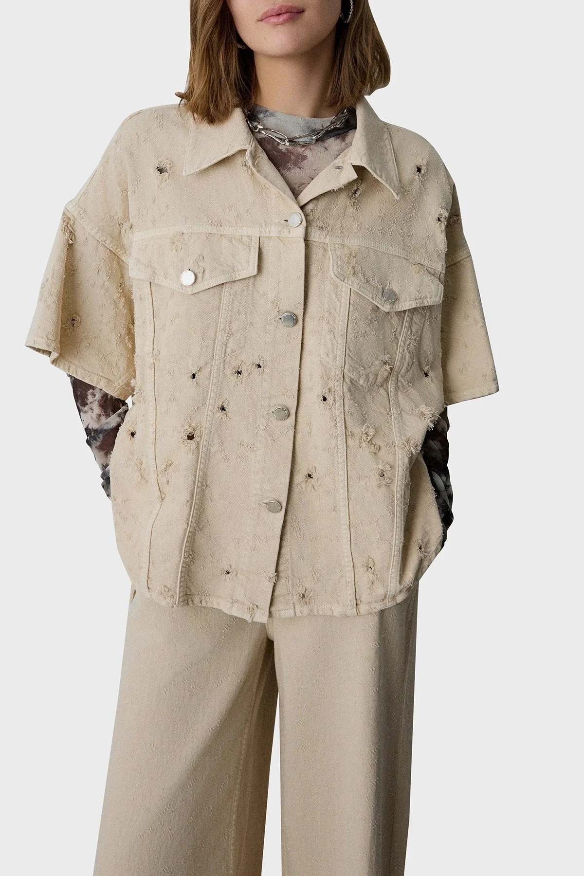 BSB % 100 Pamuk Regular Fit Eskitilmiş Sırt Baskılı Bayan Gömlek 053-216800.103 BEJ - 2