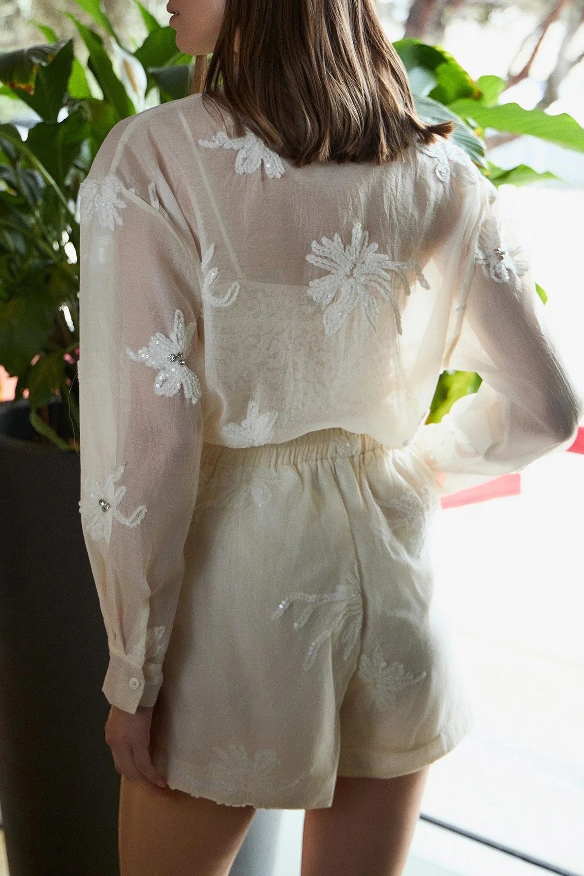 BSB Nakışlı Taş Detaylı Regular Fit Klasik Yaka Bayan Gömlek 053-116021.103 BEJ - 3